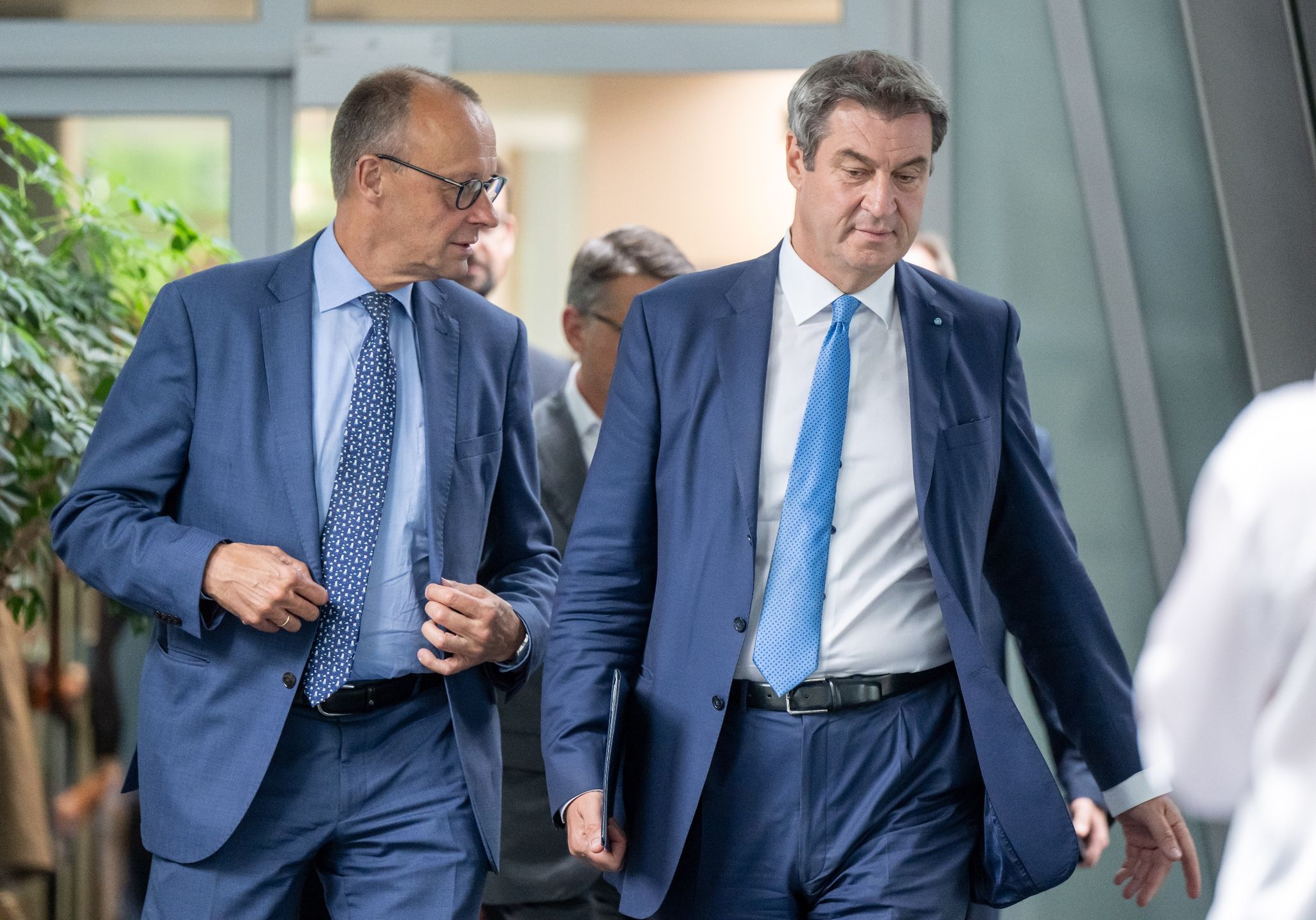 Wer kann Kanzler? Top-Politiker laut Umfrage kaum geeignet
