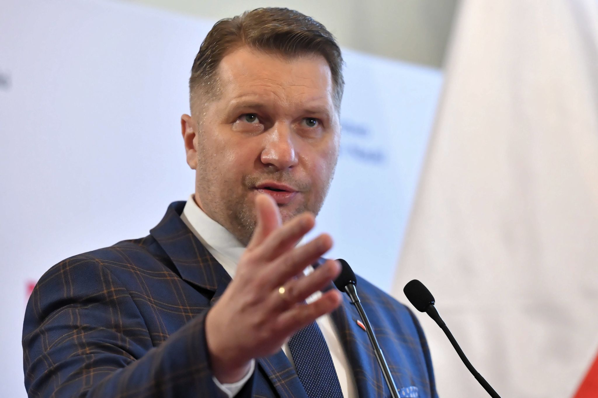 Polens Parlament beschließt Referendum zum EU-Asylkompromiss