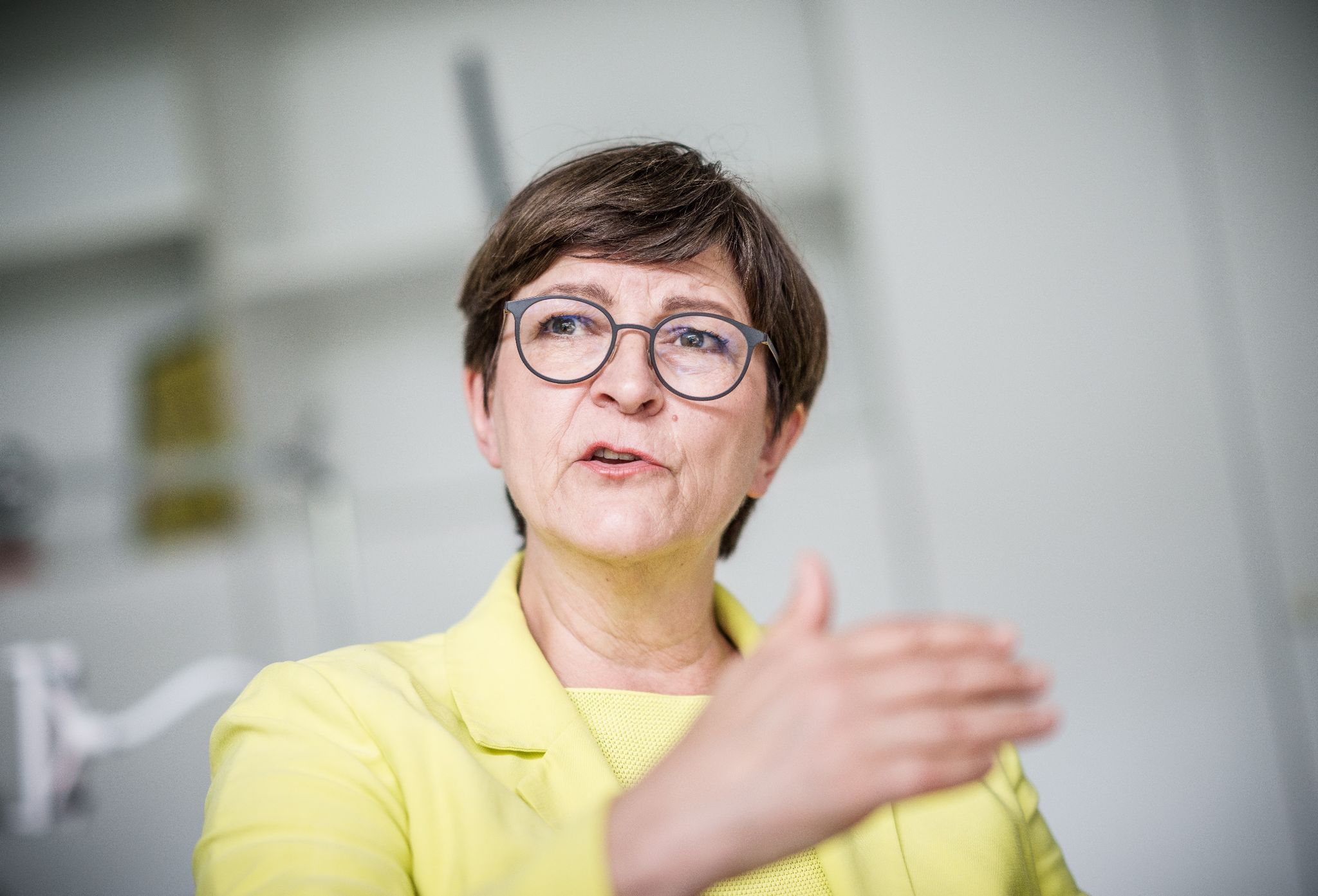 Esken: Unterhaltsrechts-Reform nicht zulasten der Mütter