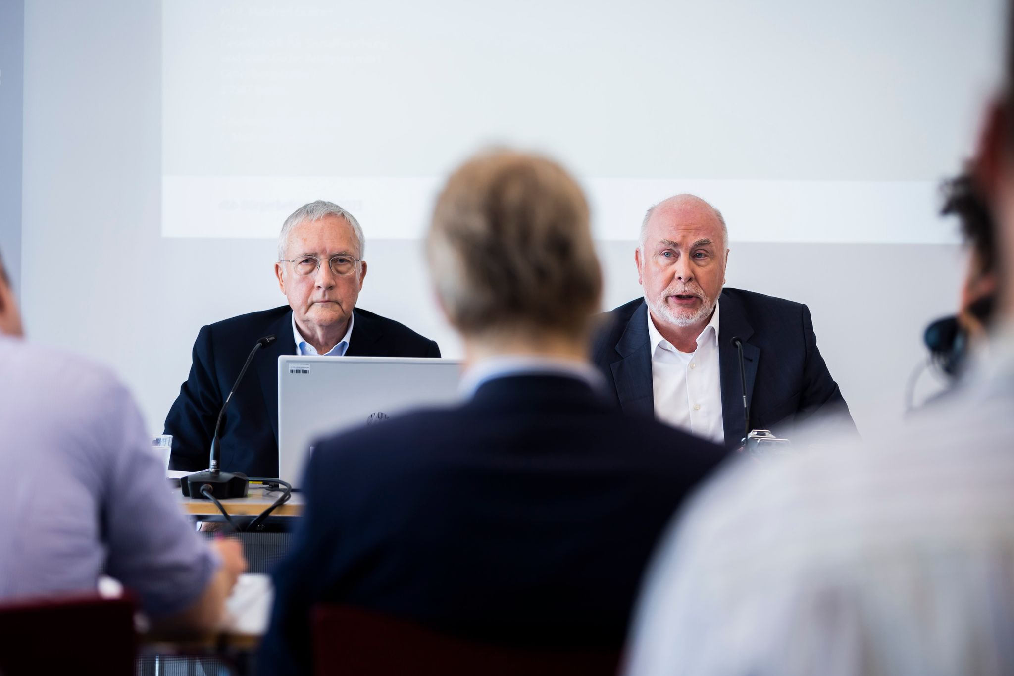Vertrauen in den Staat erreicht neuen Tiefstand