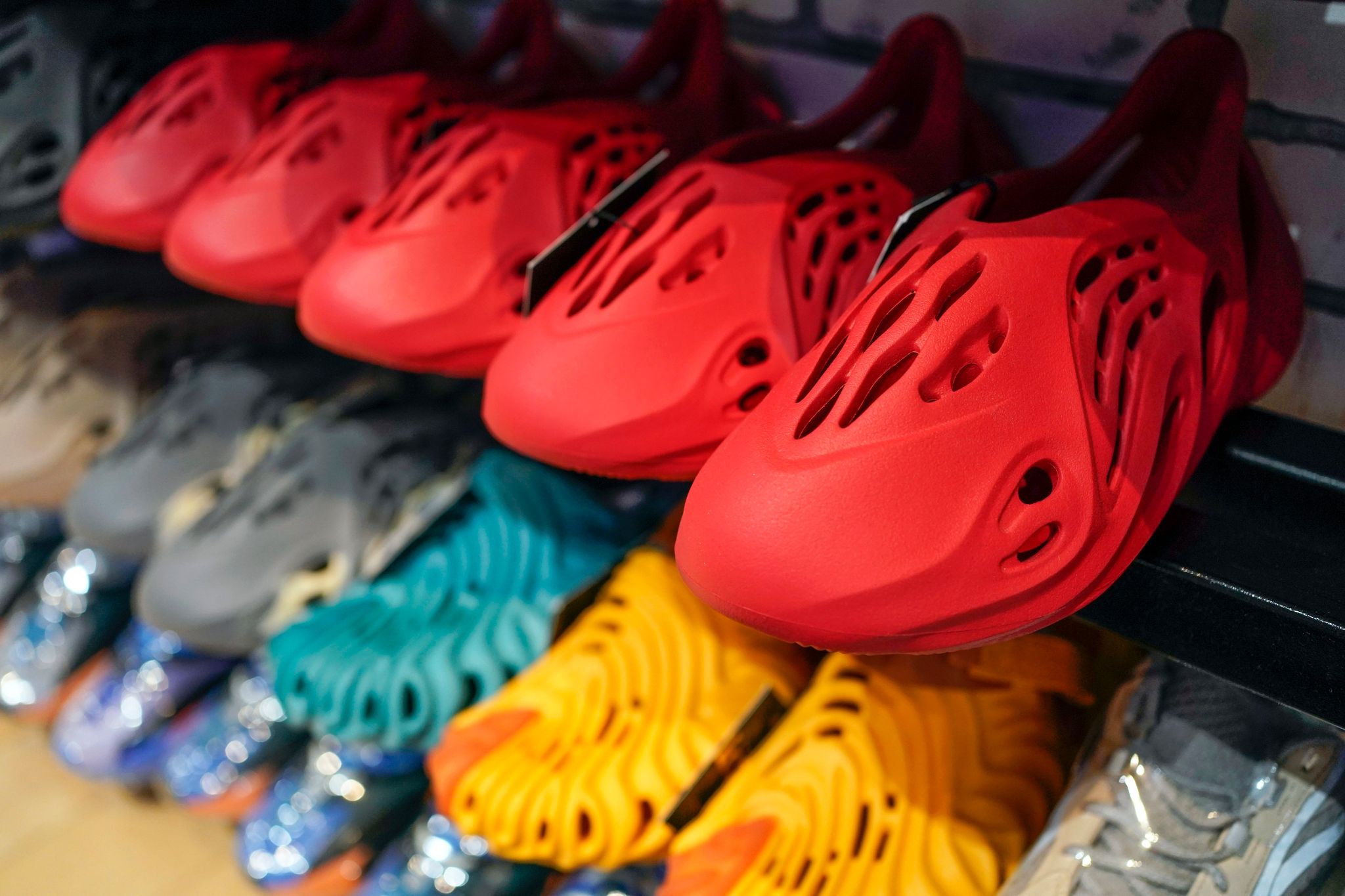 Adidas: Millionenschwerer Abverkauf der Kanye-West-Ware