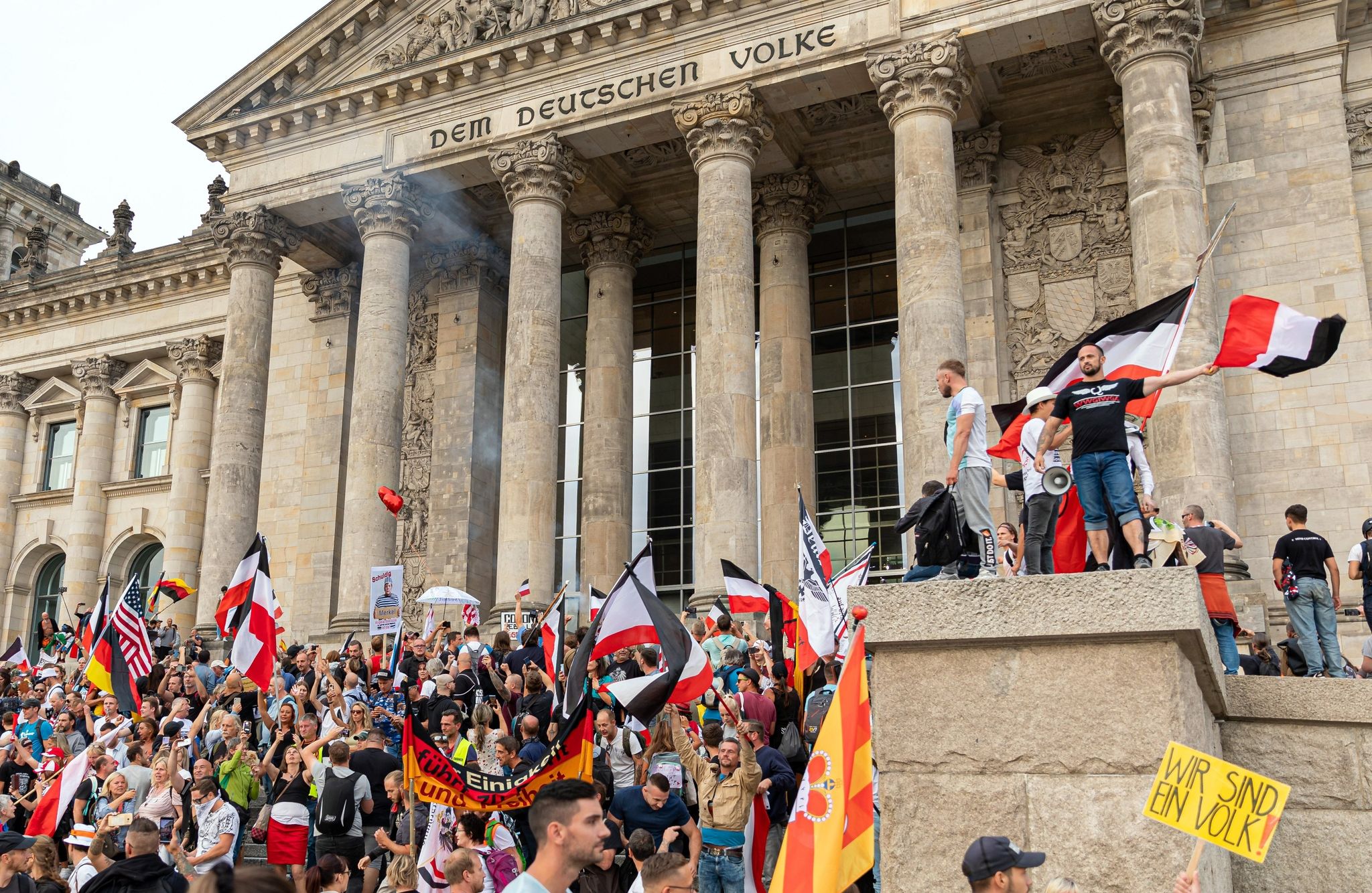 Deutlich mehr Menschen teilen rechtsextreme Positionen