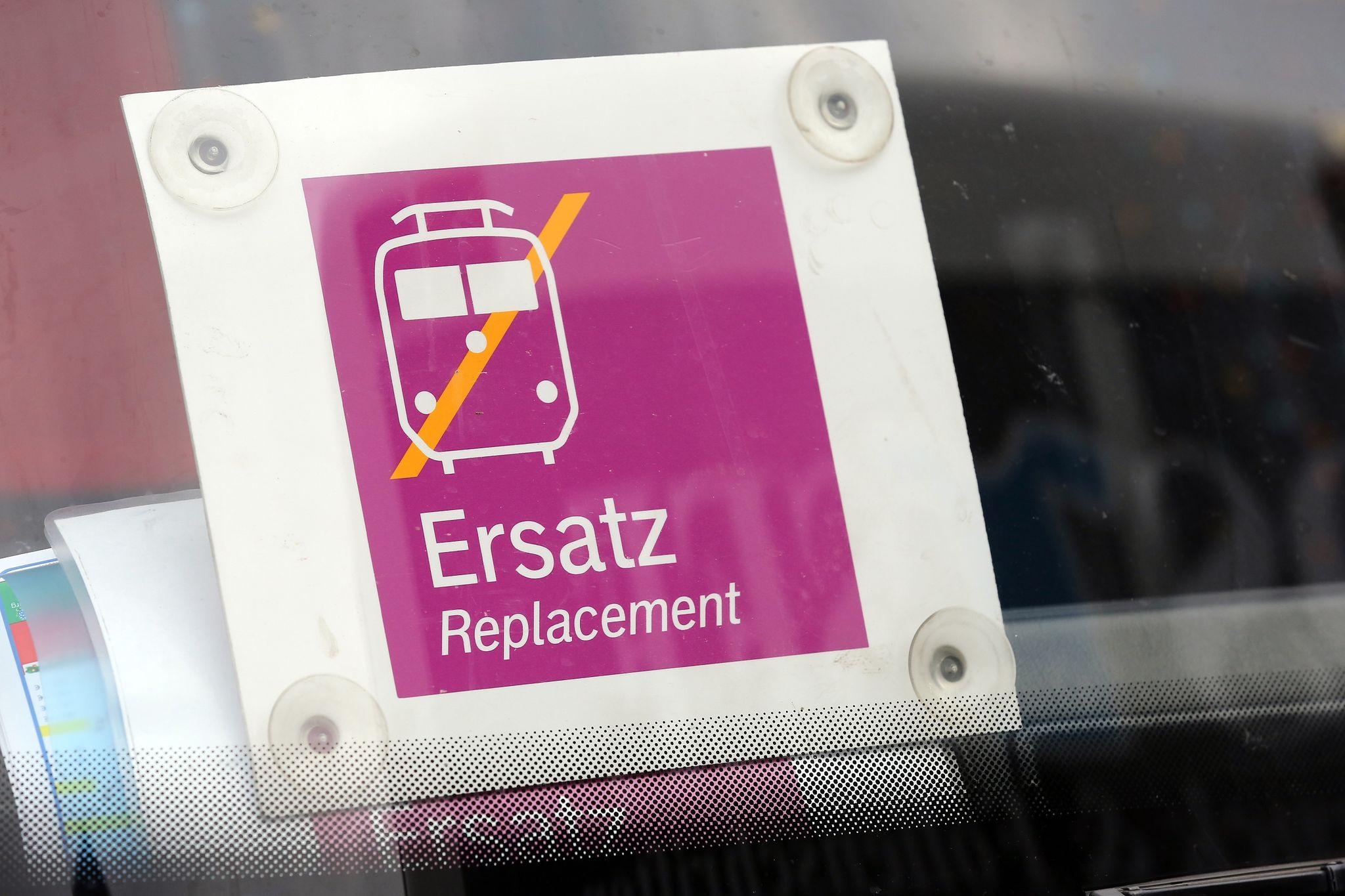 Ersatzverkehr: Bahn-Gewerkschaft fürchtet Busfahrermangel