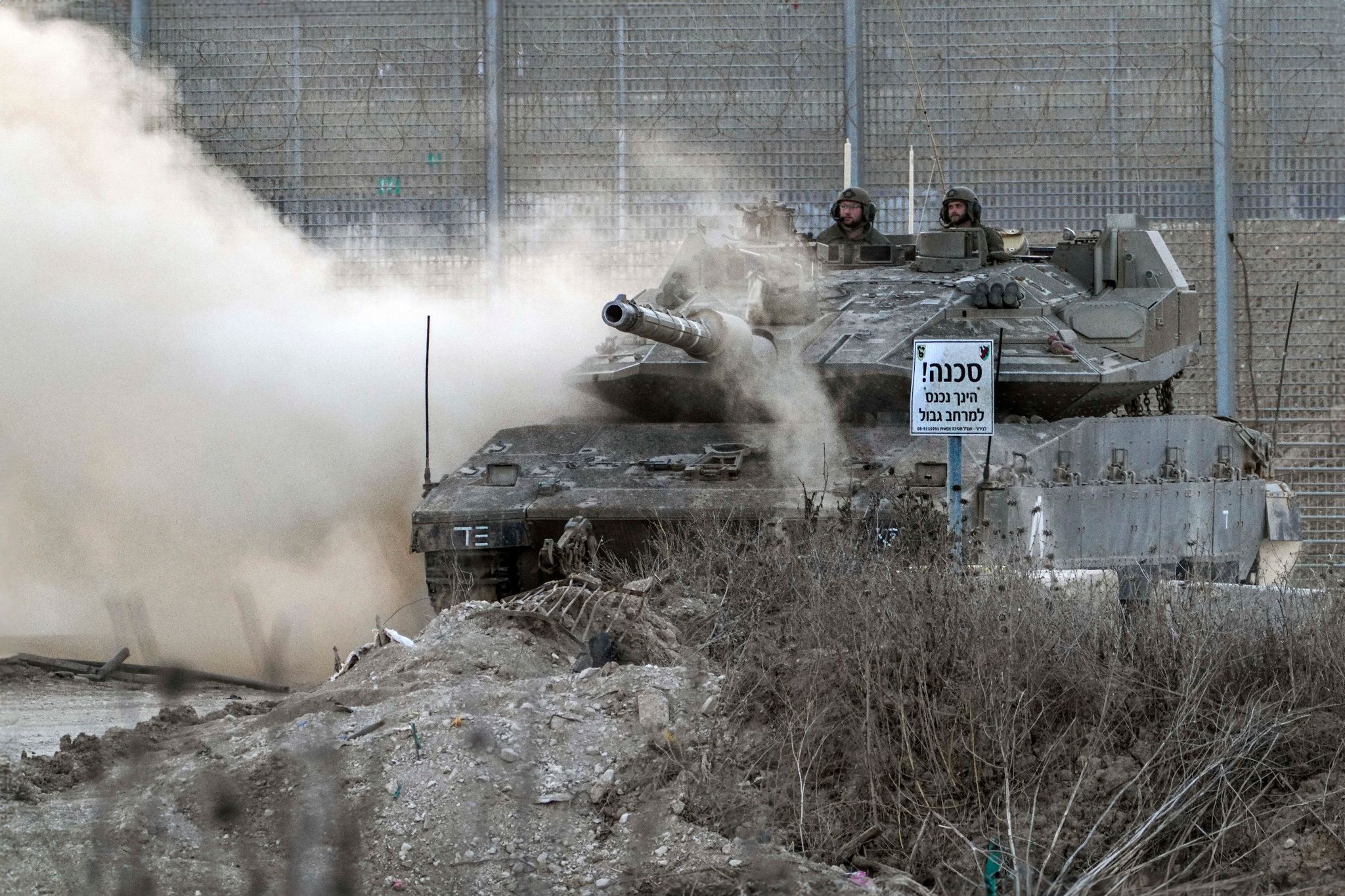 Nach Unruhen an Gaza-Grenze: Israel greift Hamas-Posten an