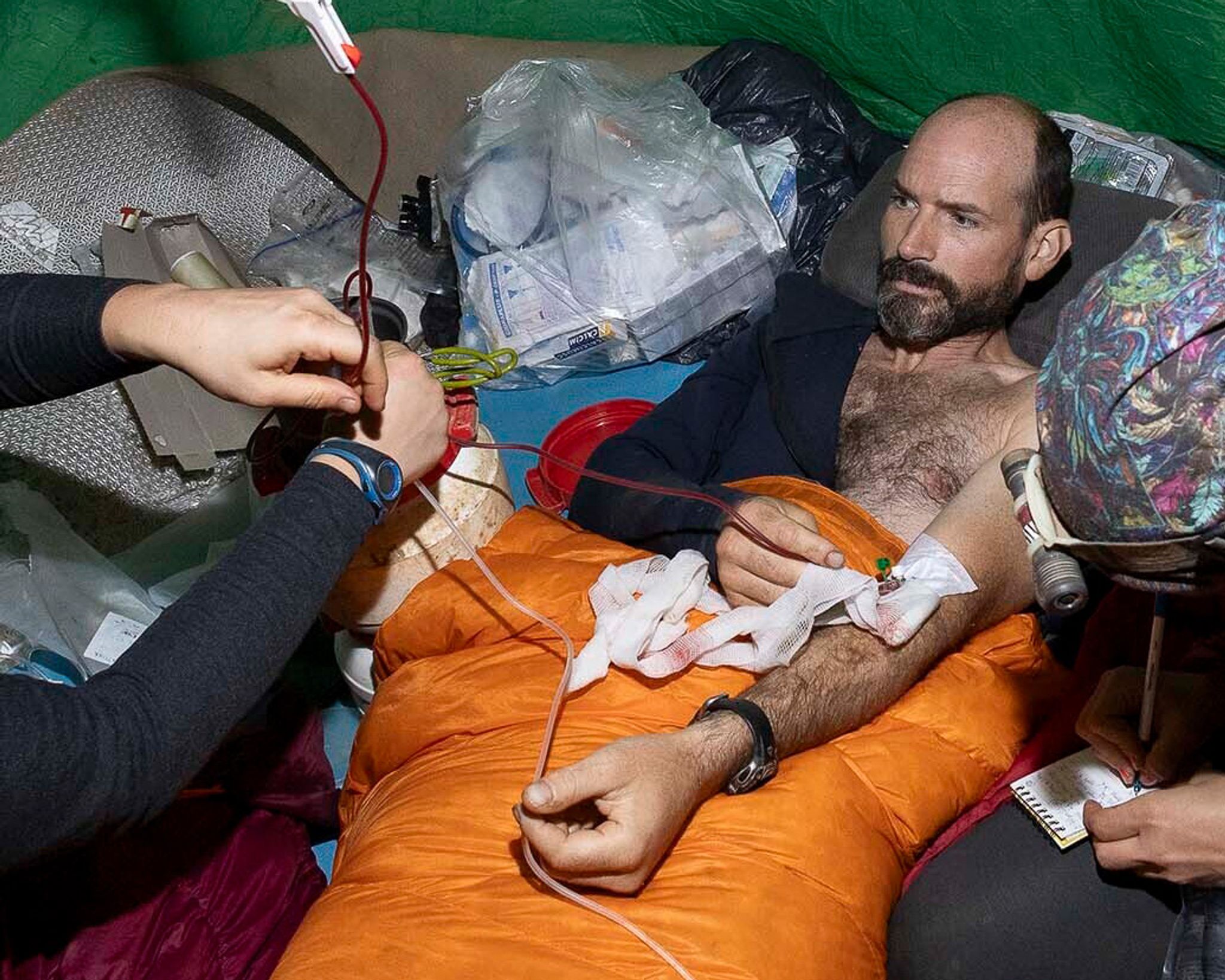 Erkrankter US-Forscher nach neun Tagen aus Höhle gerettet