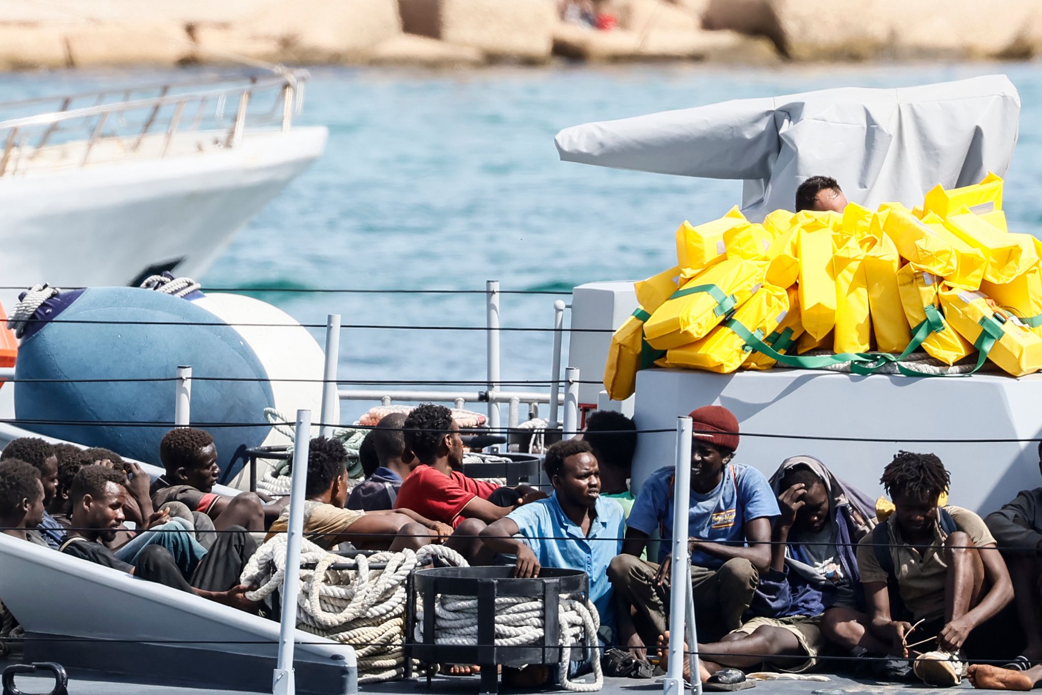 Erneut erreichen Hunderte Bootsmigranten Lampedusa