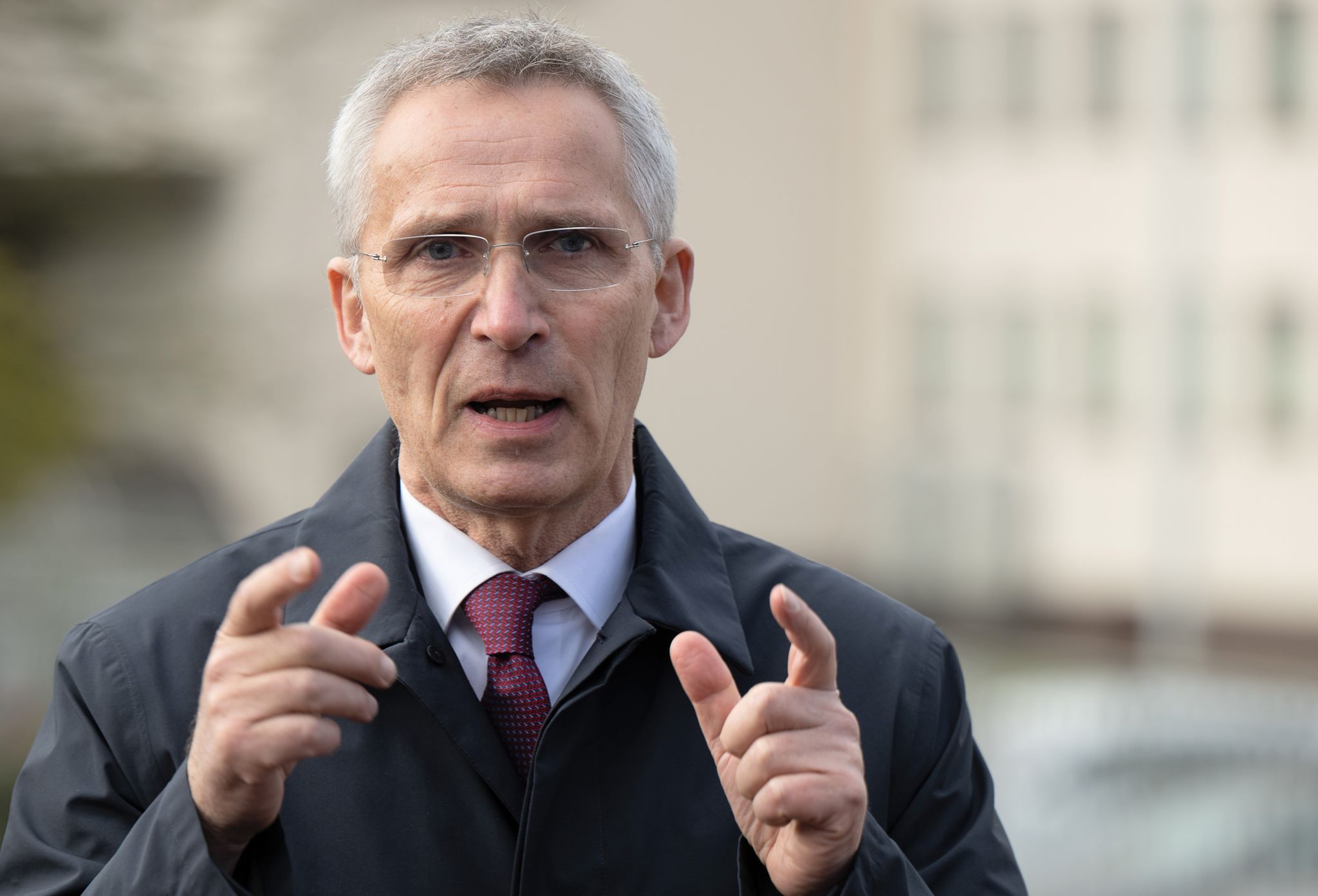 Stoltenberg: Militärausgaben wie im Kalten Krieg schaffen