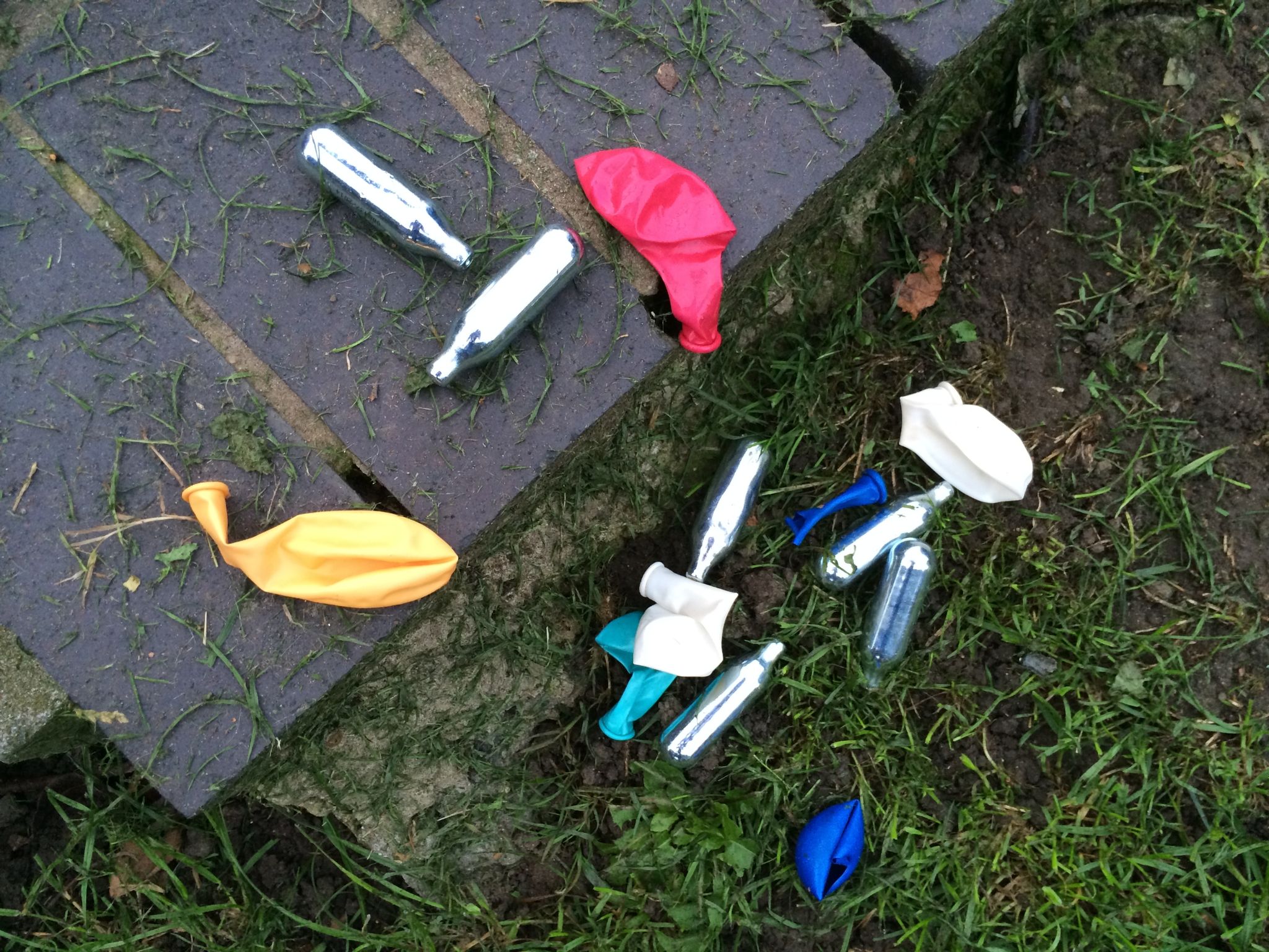 Mehrere Staaten gehen gegen Lachgas vor