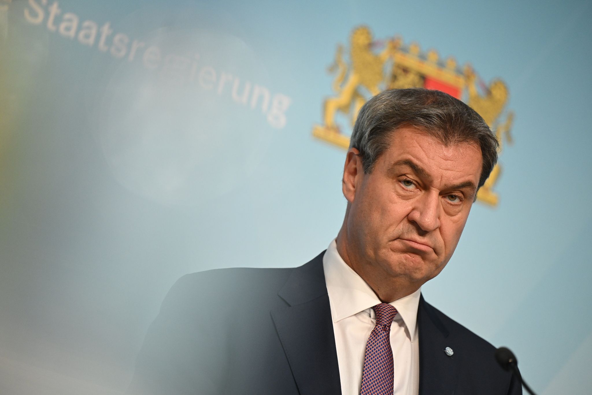 Umfrage zu Bayern-Wahl: CSU büßt ein – AfD wächst