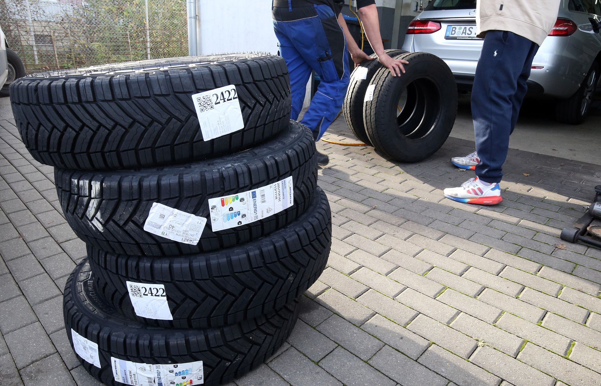 Starke Preisanstiege bei Winterreifen gestoppt