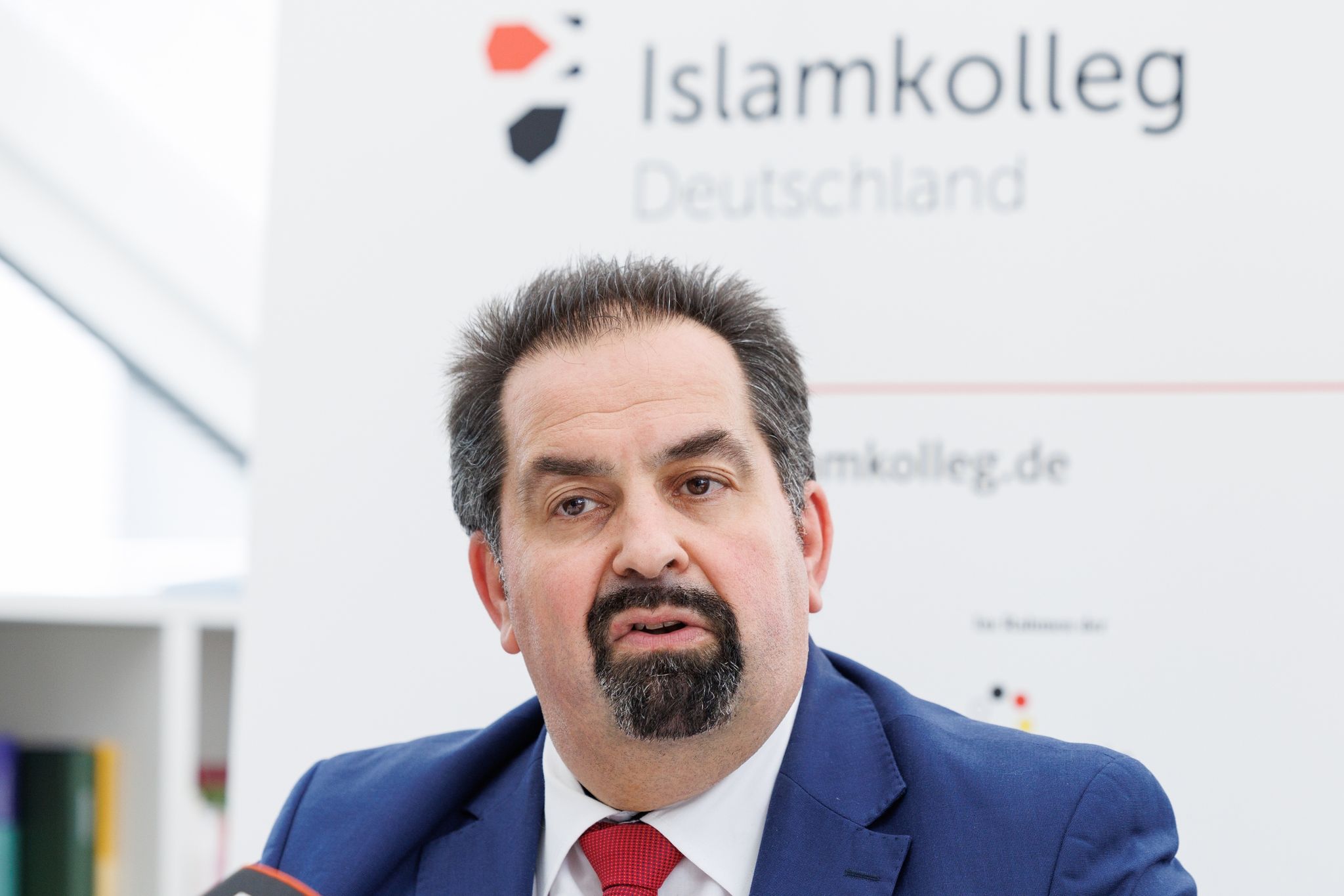 Zentralrat der Muslime mahnt friedliche Demonstrationen an
