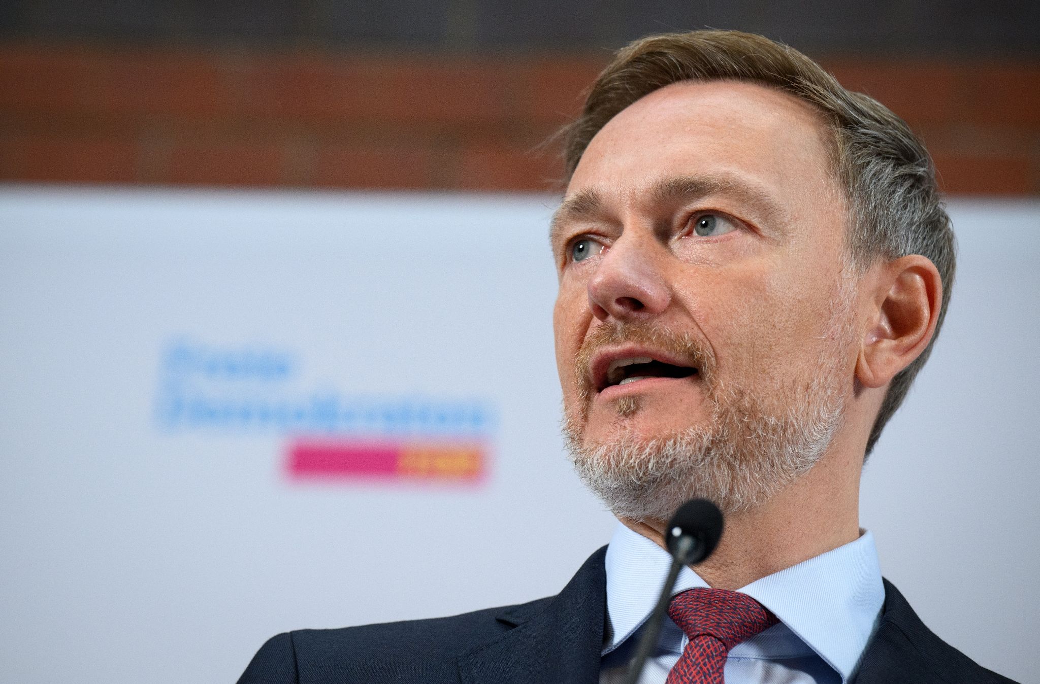 Lindner: Deutscher Sozialstaat ist für viele zu attraktiv