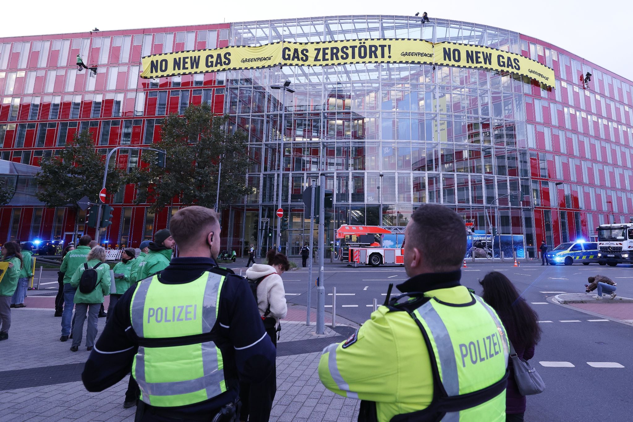 Greenpeace: Protest auf Uniper-Zentrale gegen Wal-Gefährdung