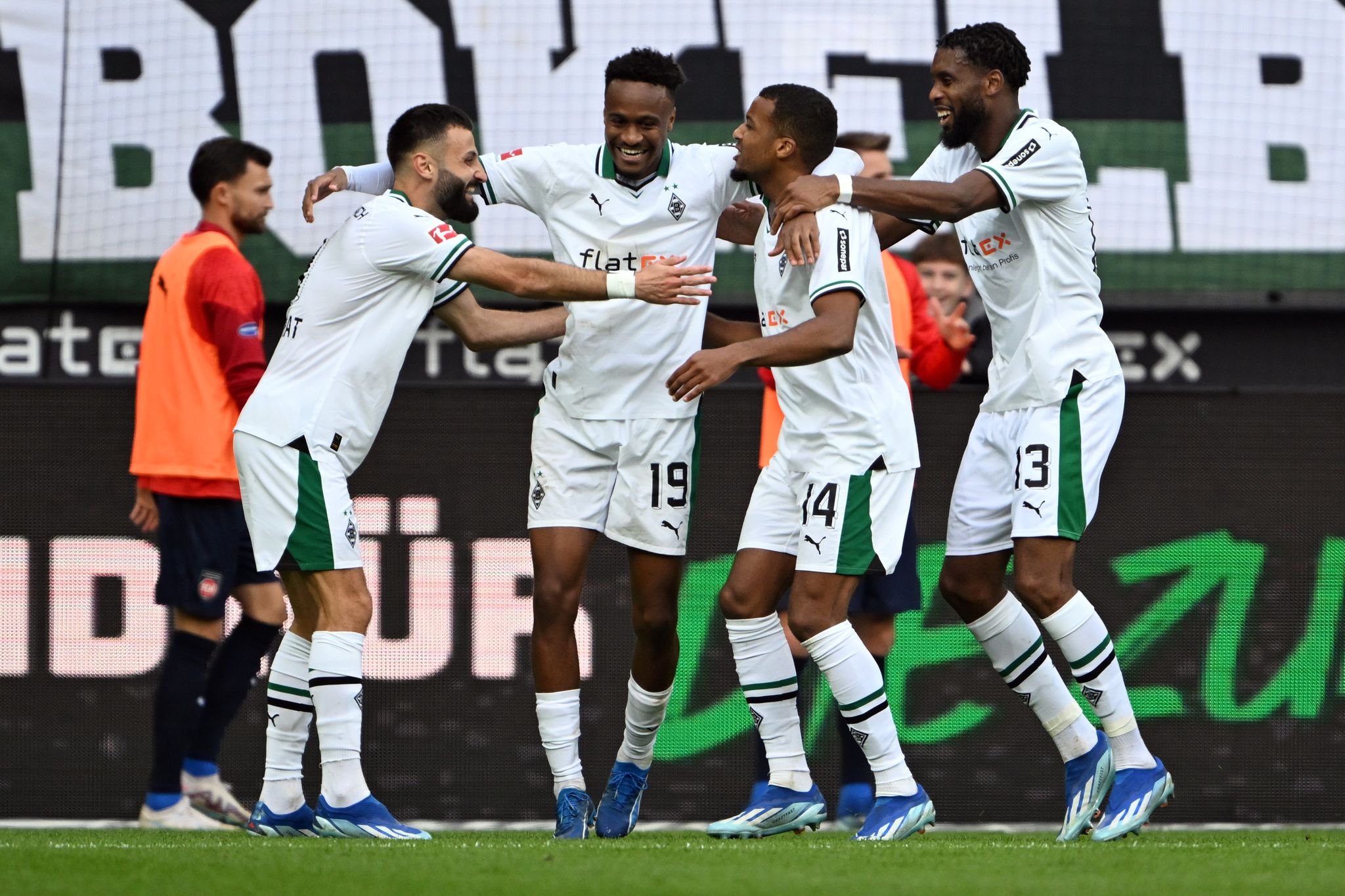 Gladbach besiegt Heimfluch: 2:1 über Heidenheim