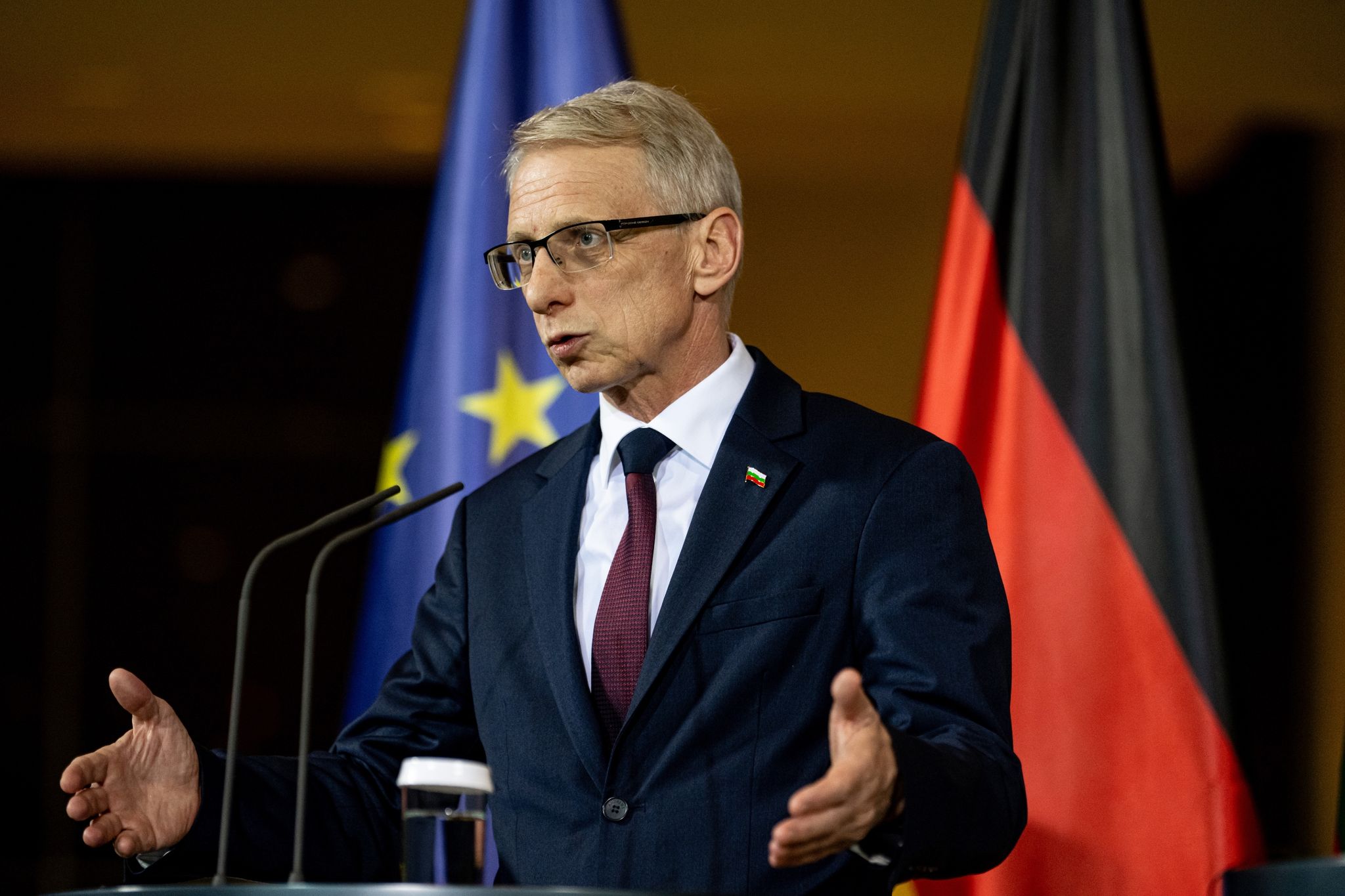 Bulgarien: Regierung übersteht Misstrauensvotum