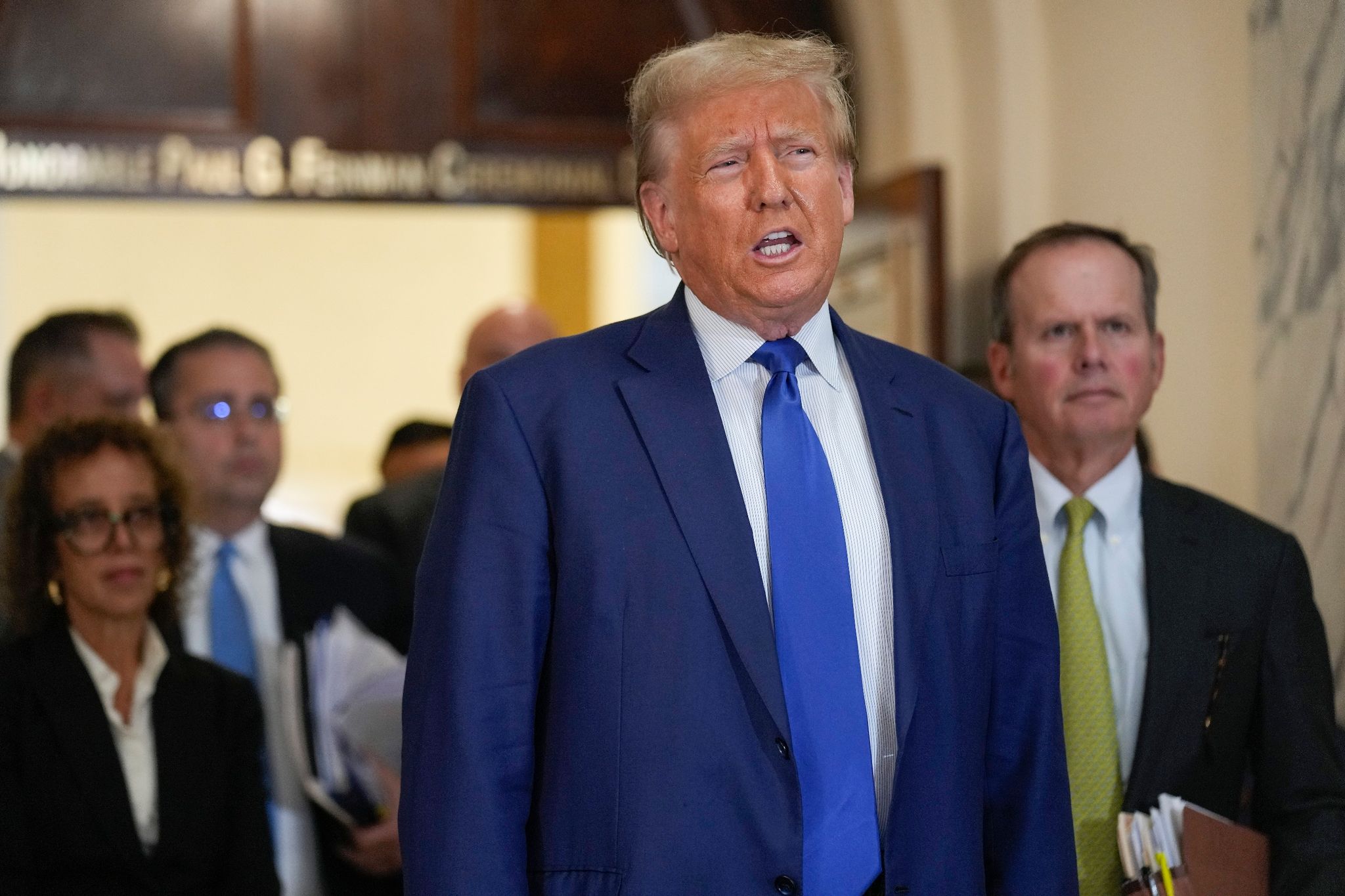 Nach verbalen Angriffen: Geldstrafe gegen Trump verhängt