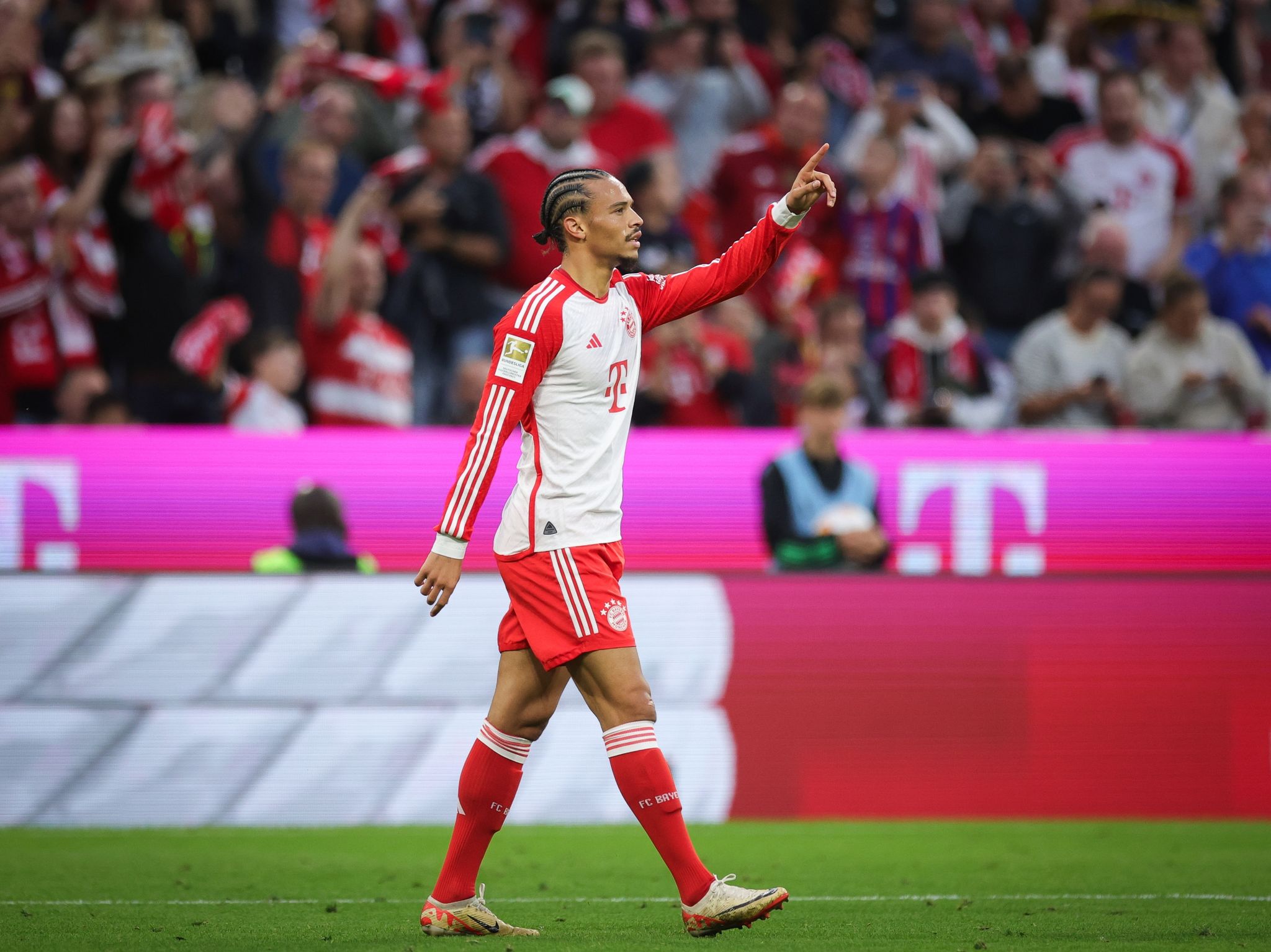 Bayern jagen Bayer: Solo-Tänzer Sané narrt Freiburg