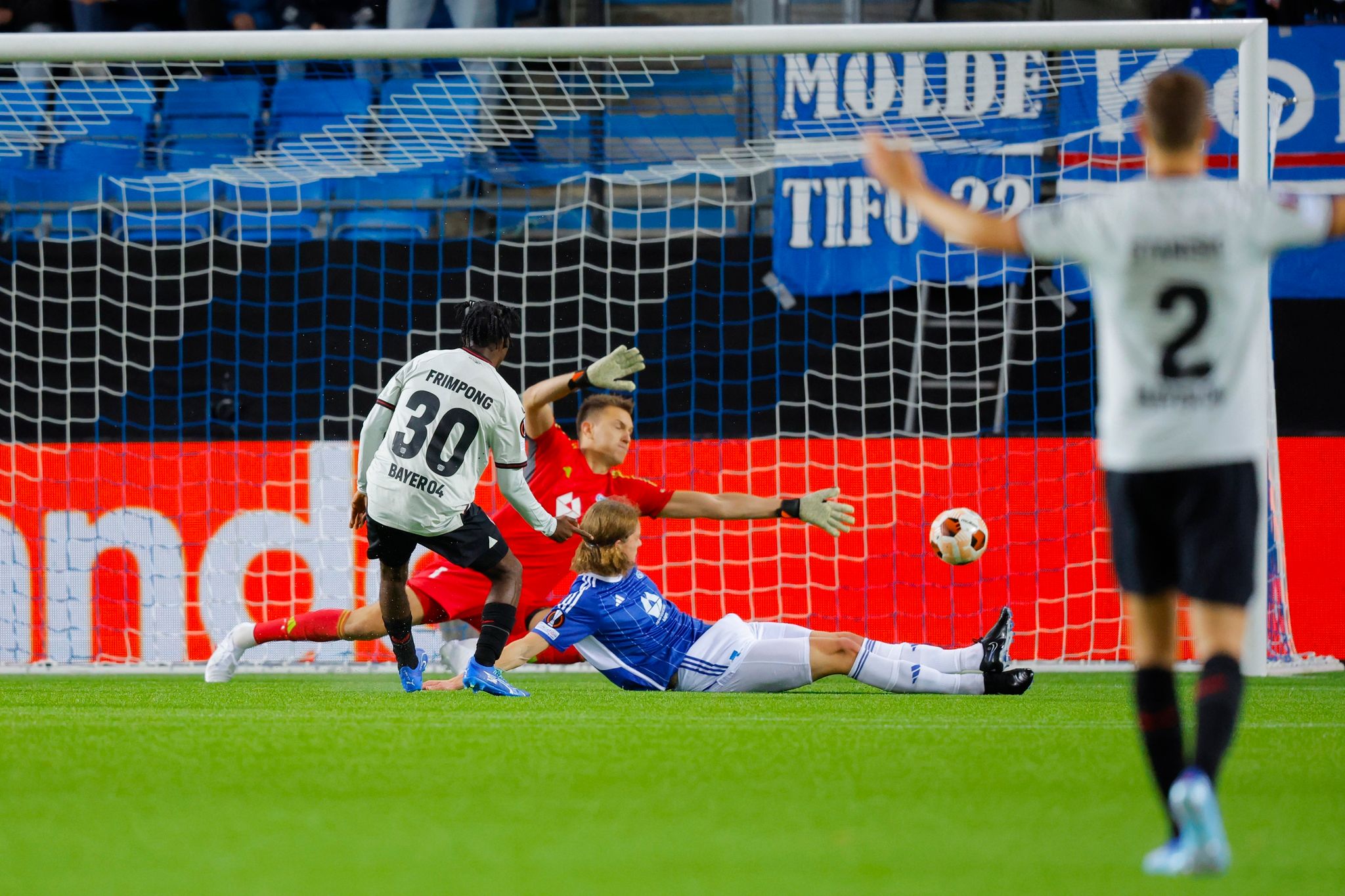 Leverkusen siegt an Alonso-Jahrestag auf Kunstrasen in Molde