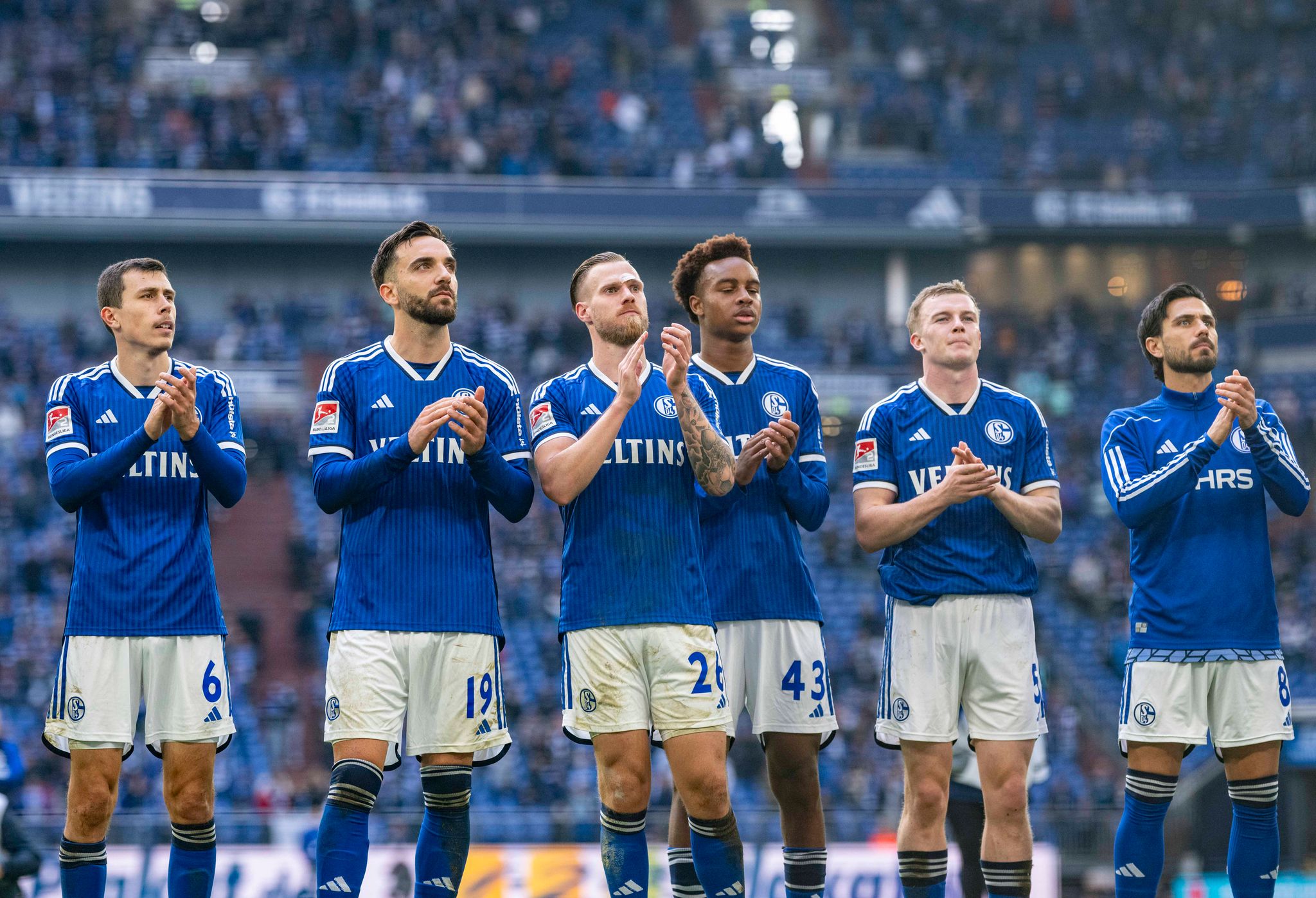 «Etwas Luft zum Atmen»: Das Lachen ist zurück auf Schalke