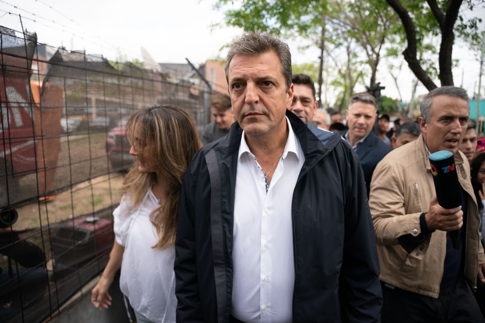 Peronist Massa gewinnt erste Wahlrunde in Argentinien