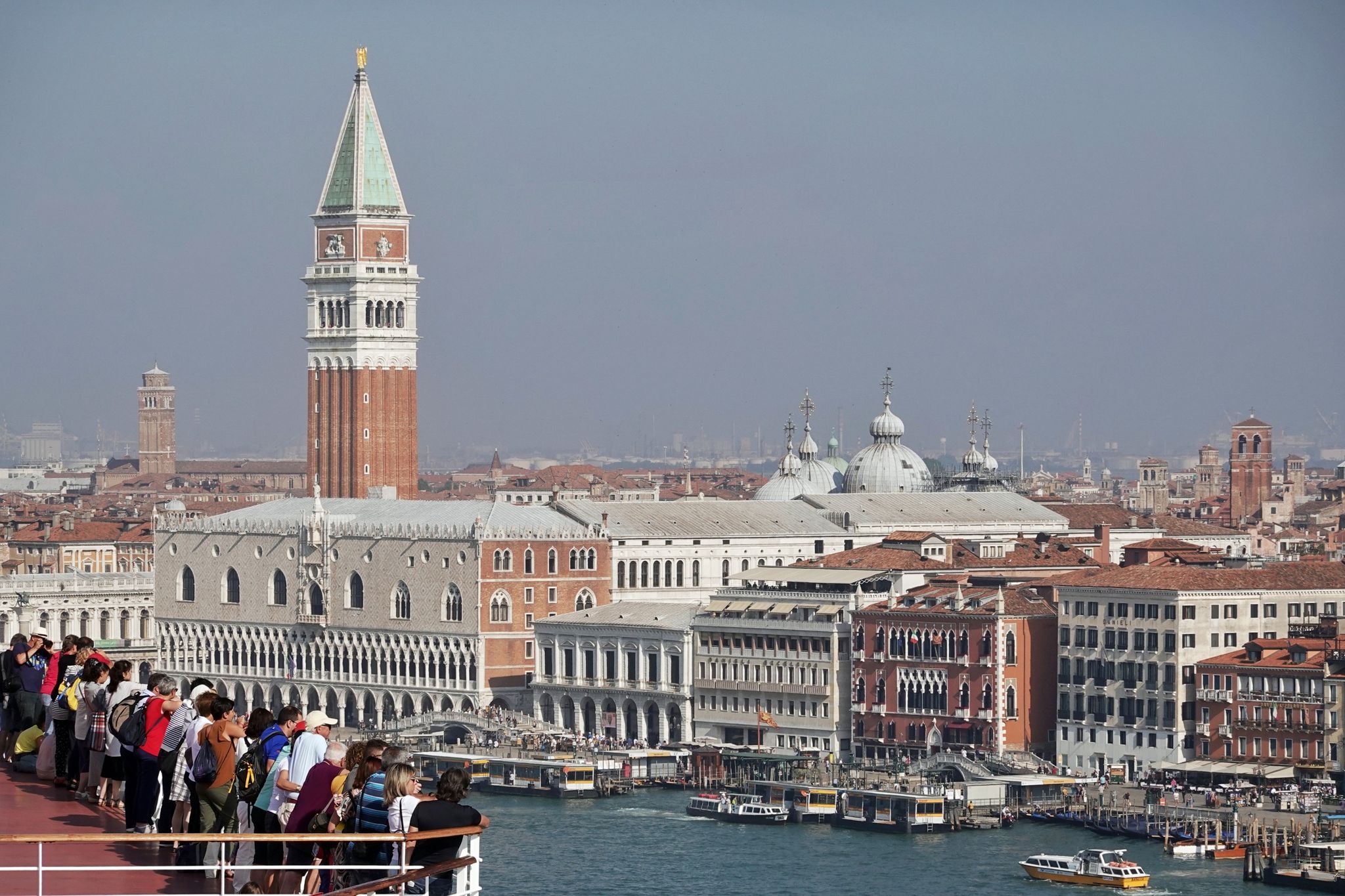 21 Tote bei schwerem Busunglück in Venedig