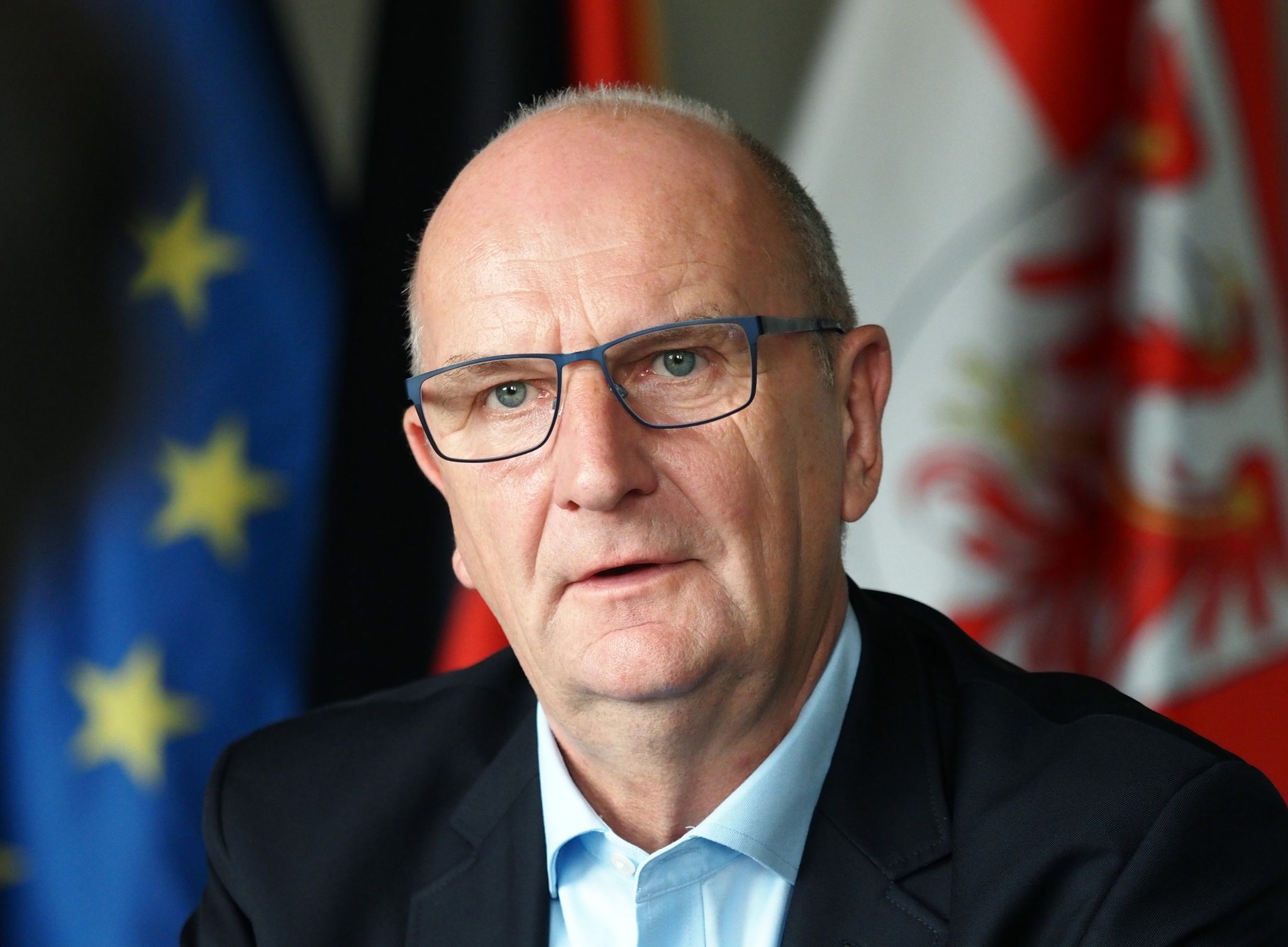 Ministerpräsident Woidke will Sachleistungen für Flüchtlinge