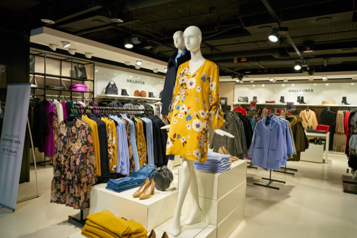 Hallhuber Filialen schließen