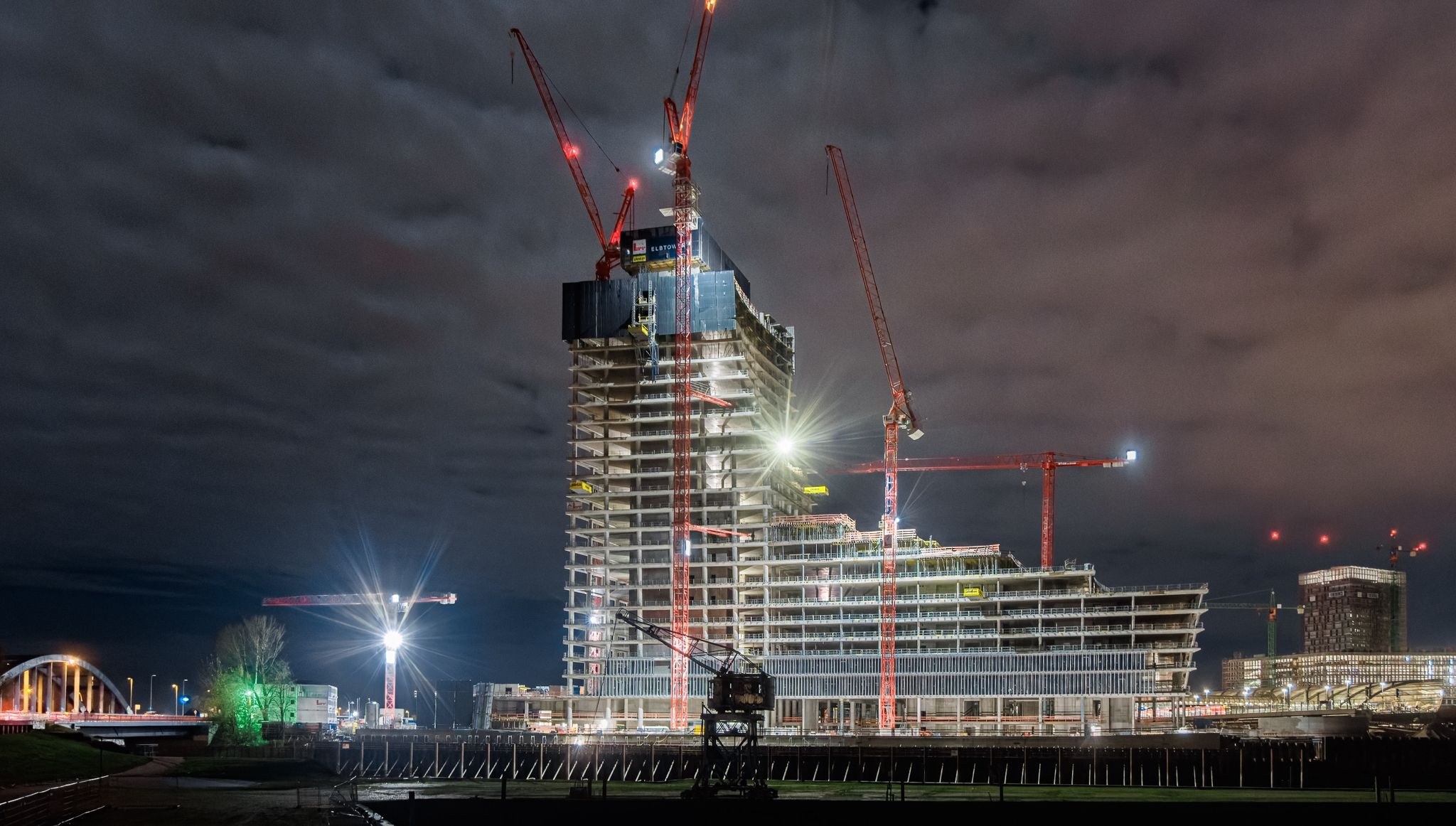 Milliardär Kühne erwägt Einstieg bei Elbtower-Projekt