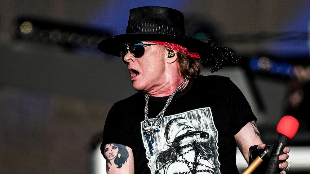 Klage: Guns N‘ Roses-Sänger Axl Rose der Vergewaltigung beschuldigt