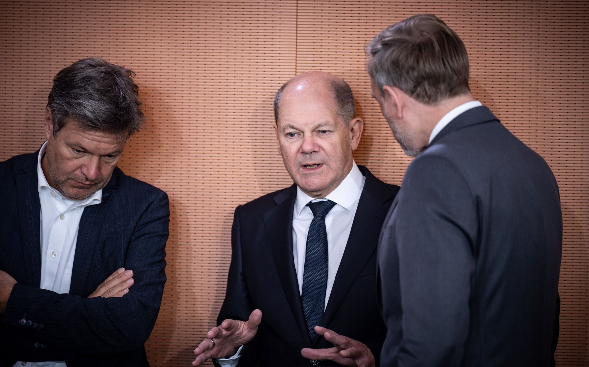 Haushaltsurteil: Welche Wege führen aus dem Milliardenloch?