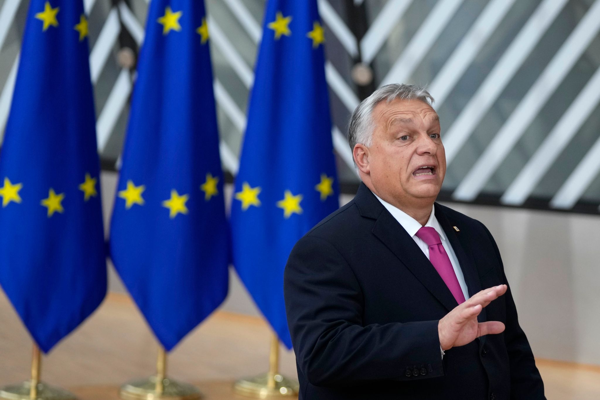 Orban will in EU Debatte über Ukraine-Politik erzwingen