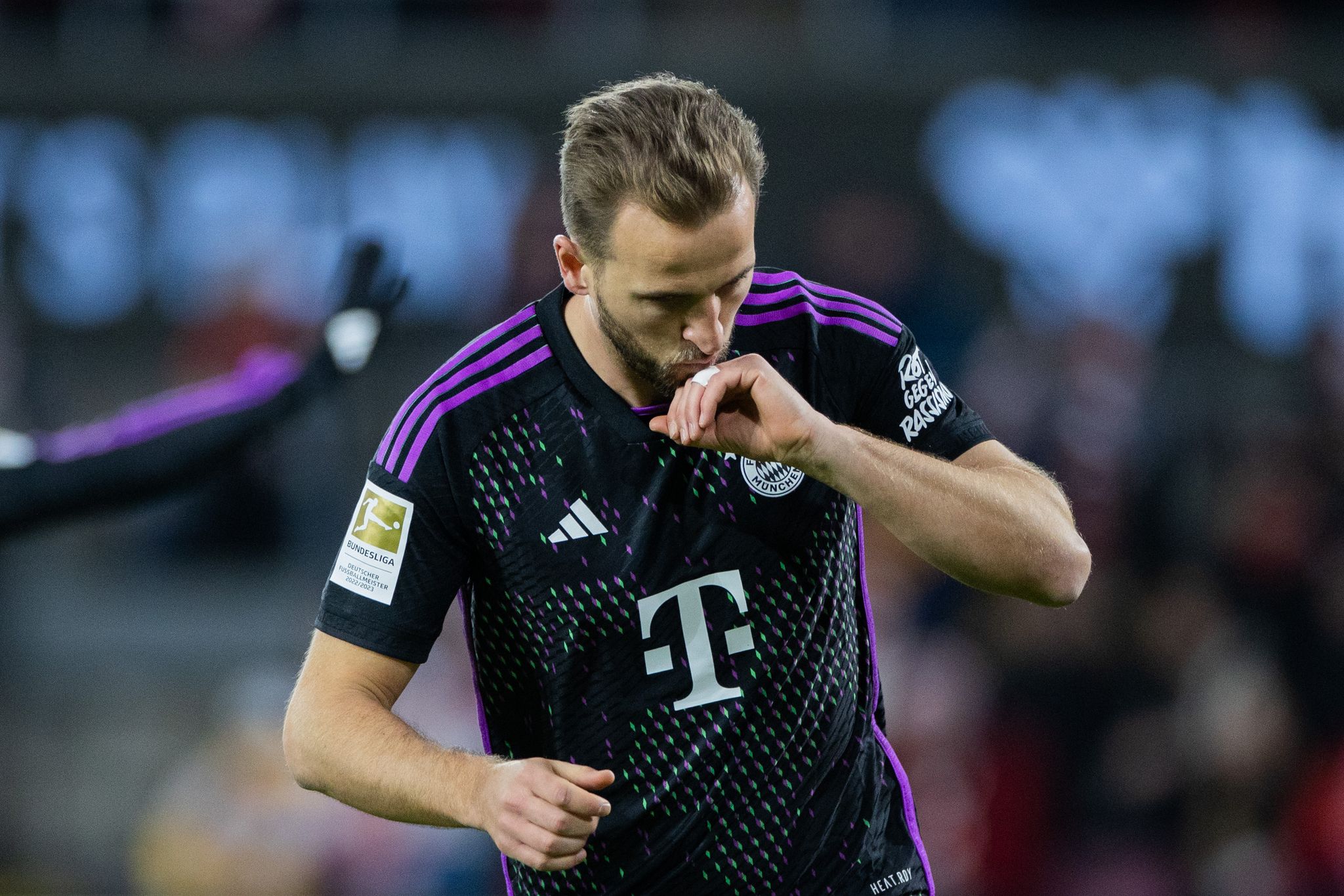 Kane schießt FC Bayern vorerst an die Tabellenspitze