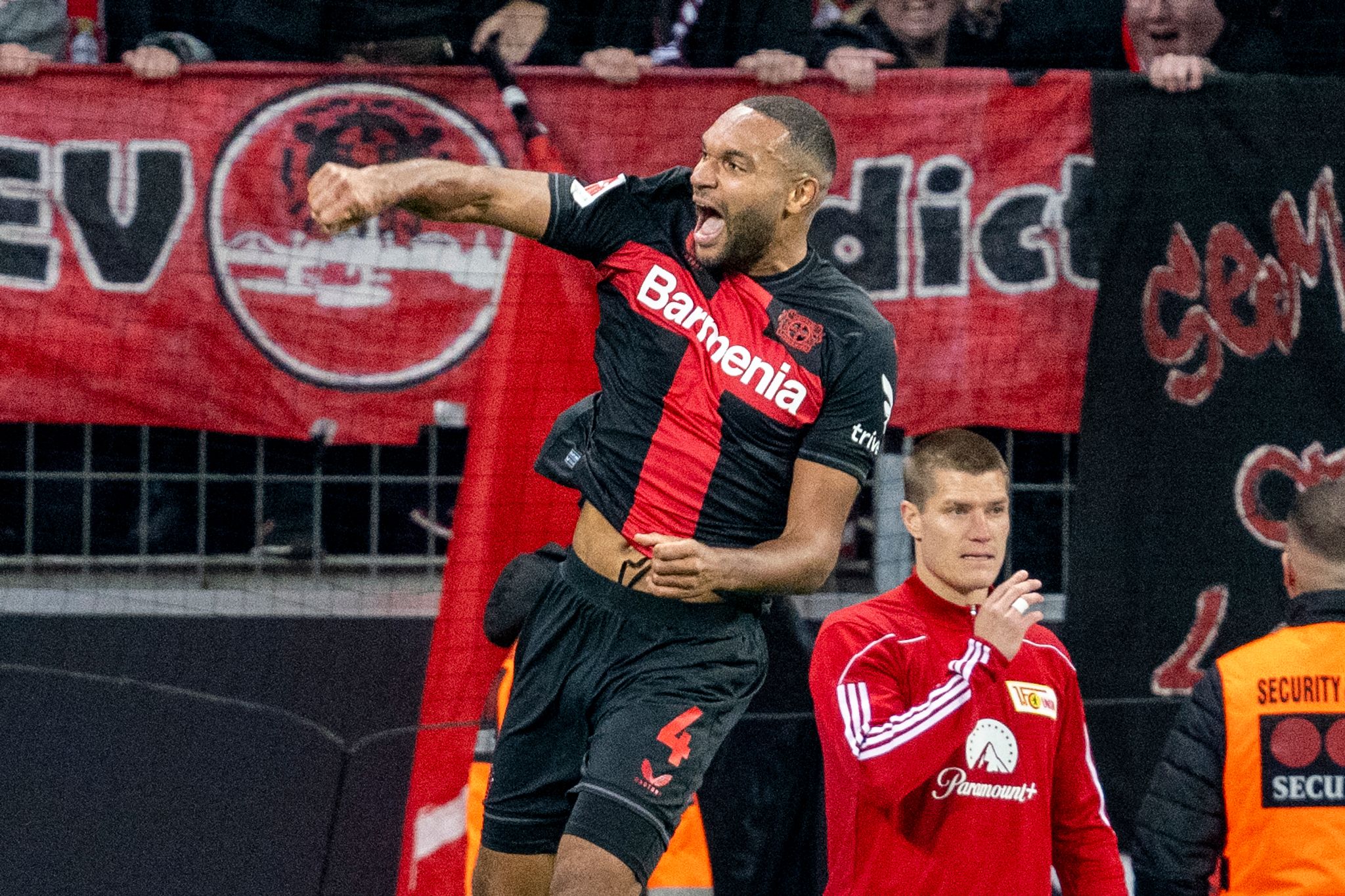 Bayer festigt Tabellenführung: 4:0 über Union Berlin