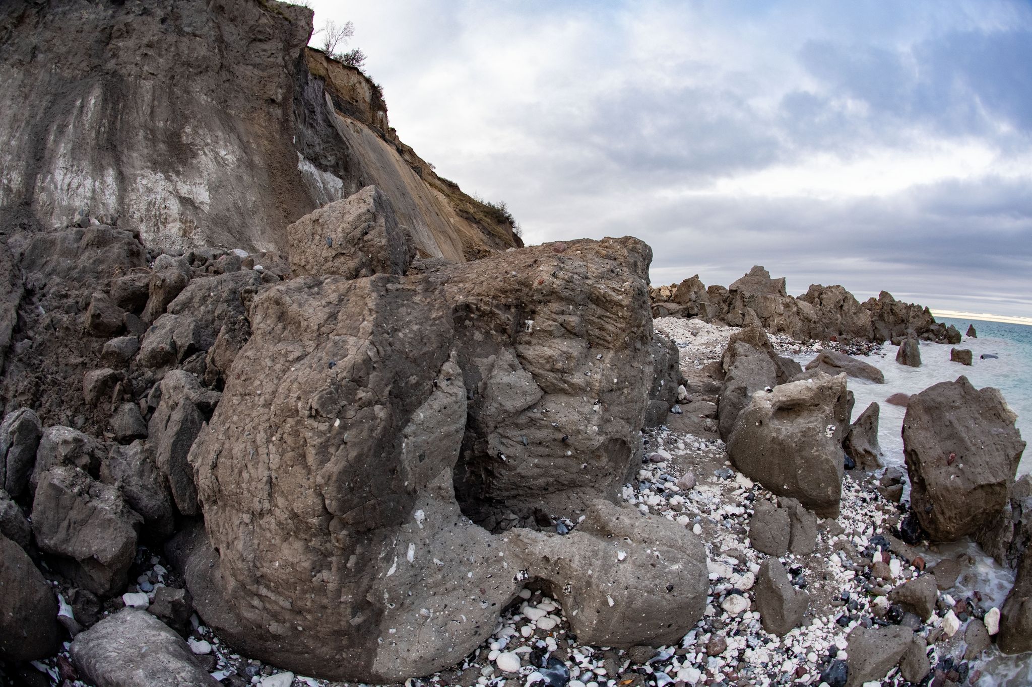 Kliff am Kap Arkona abgestürzt – Warnung vor Munitionsfunden