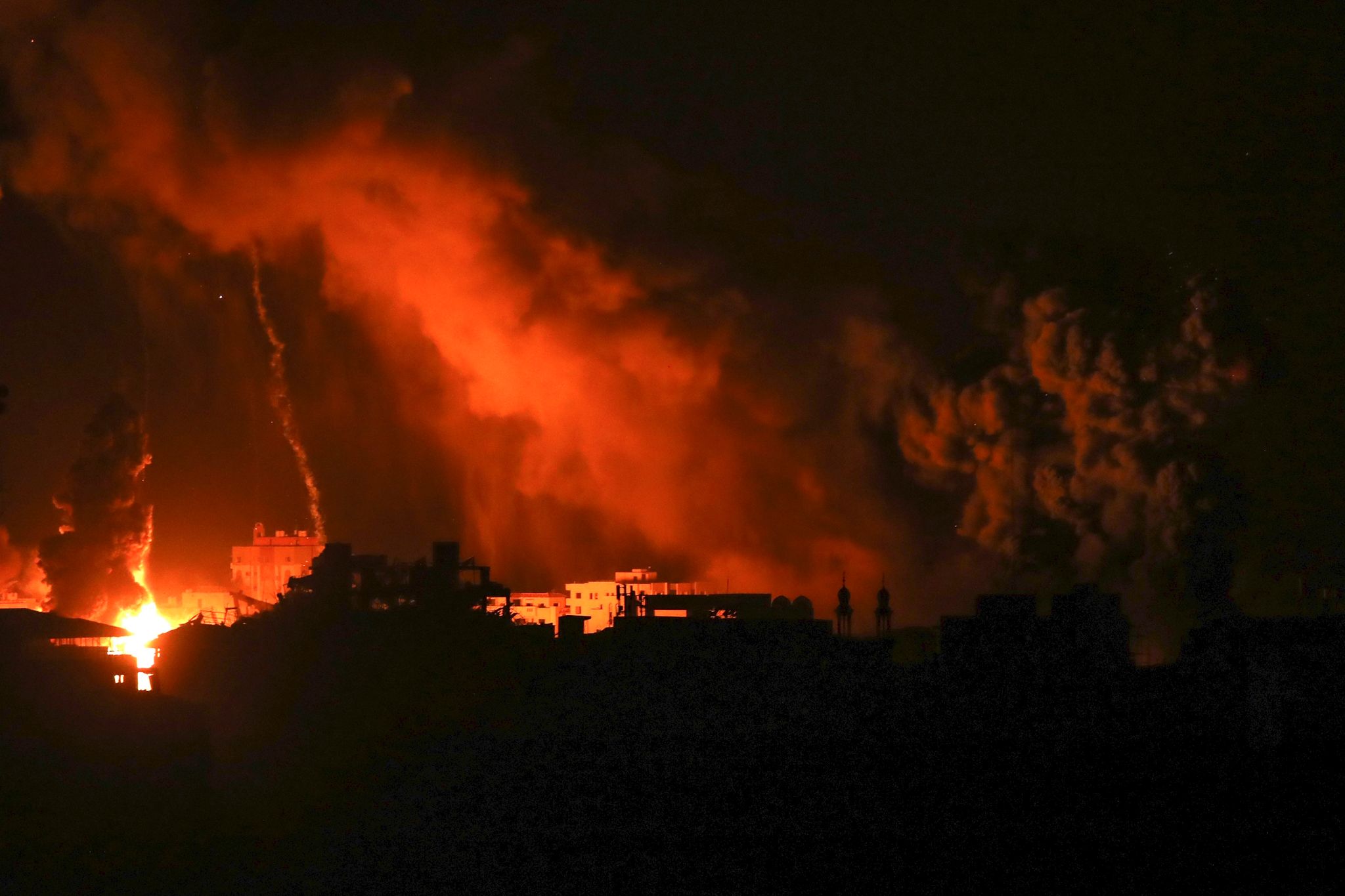 Bericht: Jordanische Luftwaffe wirft Hilfsgüter über Gaza ab
