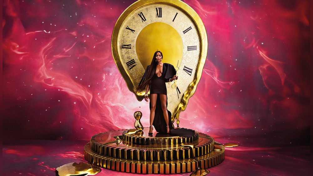 Naomi Campbell hält für Pirelli-Kalender 2024 die Zeit an