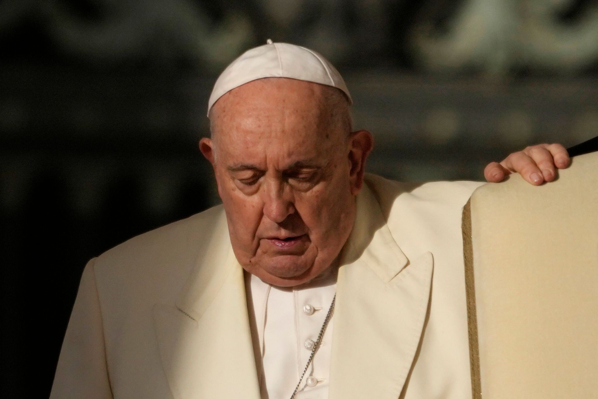 Vatikan: Papst hat keine Lungenentzündung