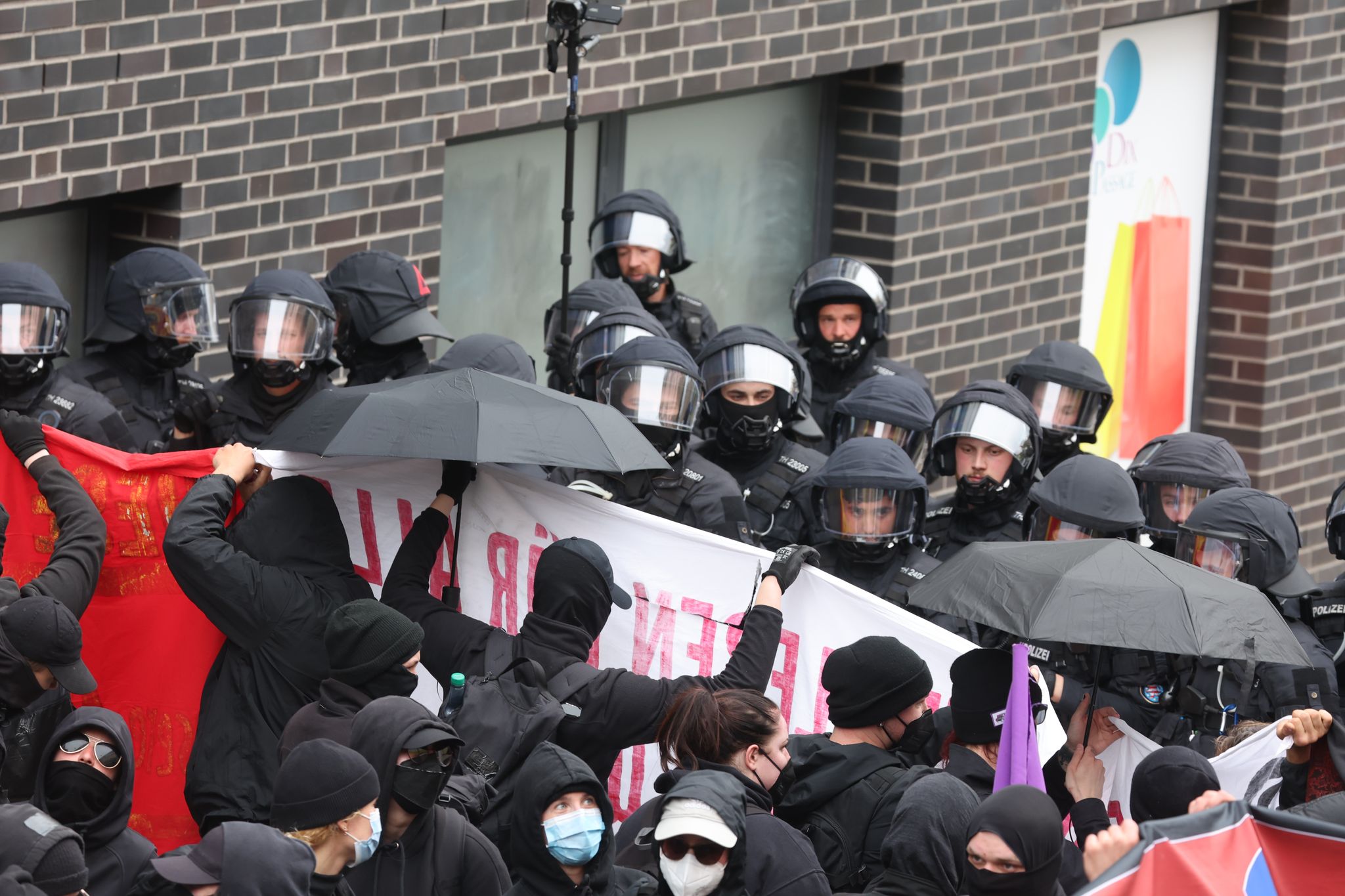 Durchsuchungen in mehreren Ländern nach 1. Mai-Demo in Gera