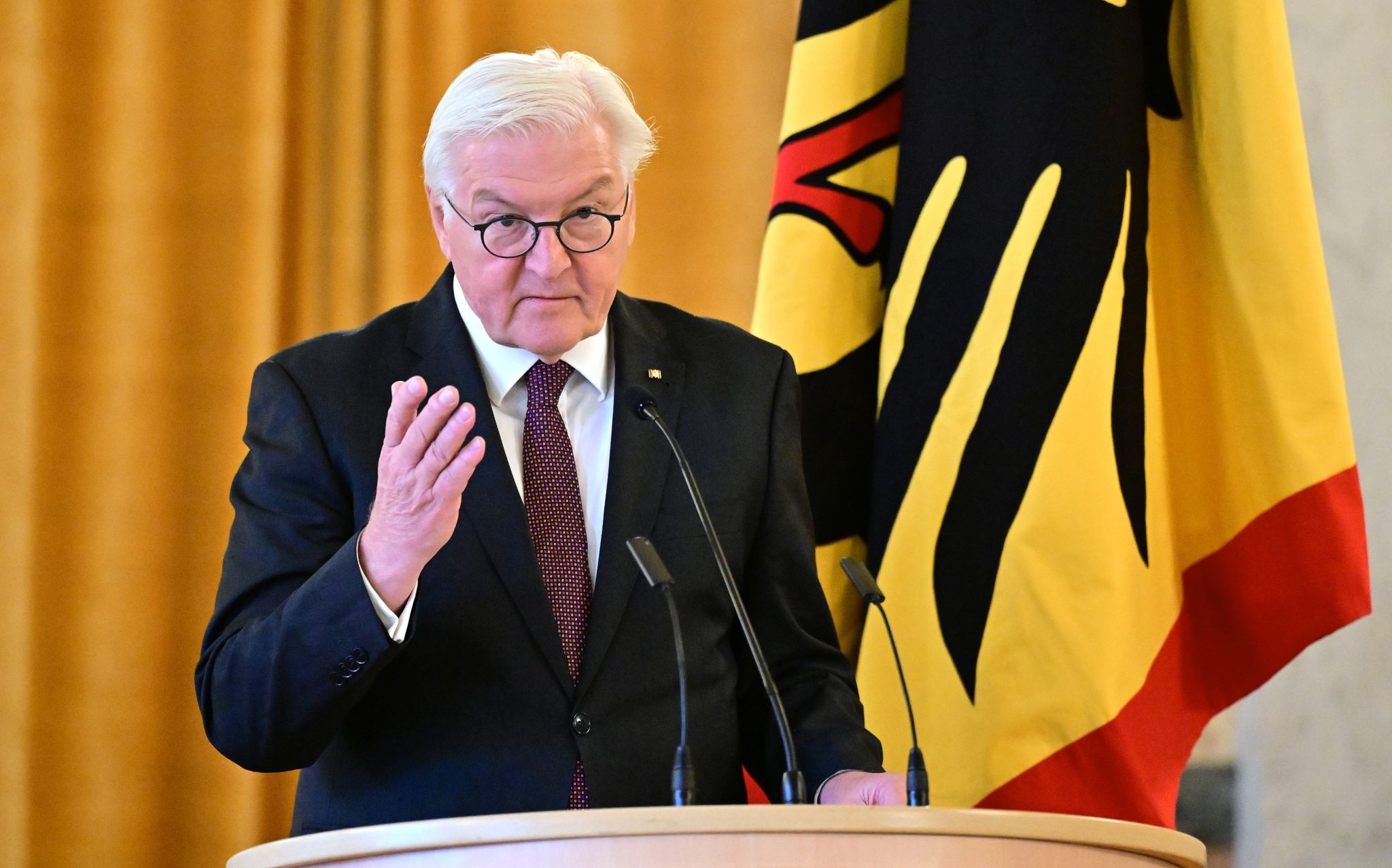 Steinmeier würdigt Stoltenbergs Führungskraft an Nato-Spitze