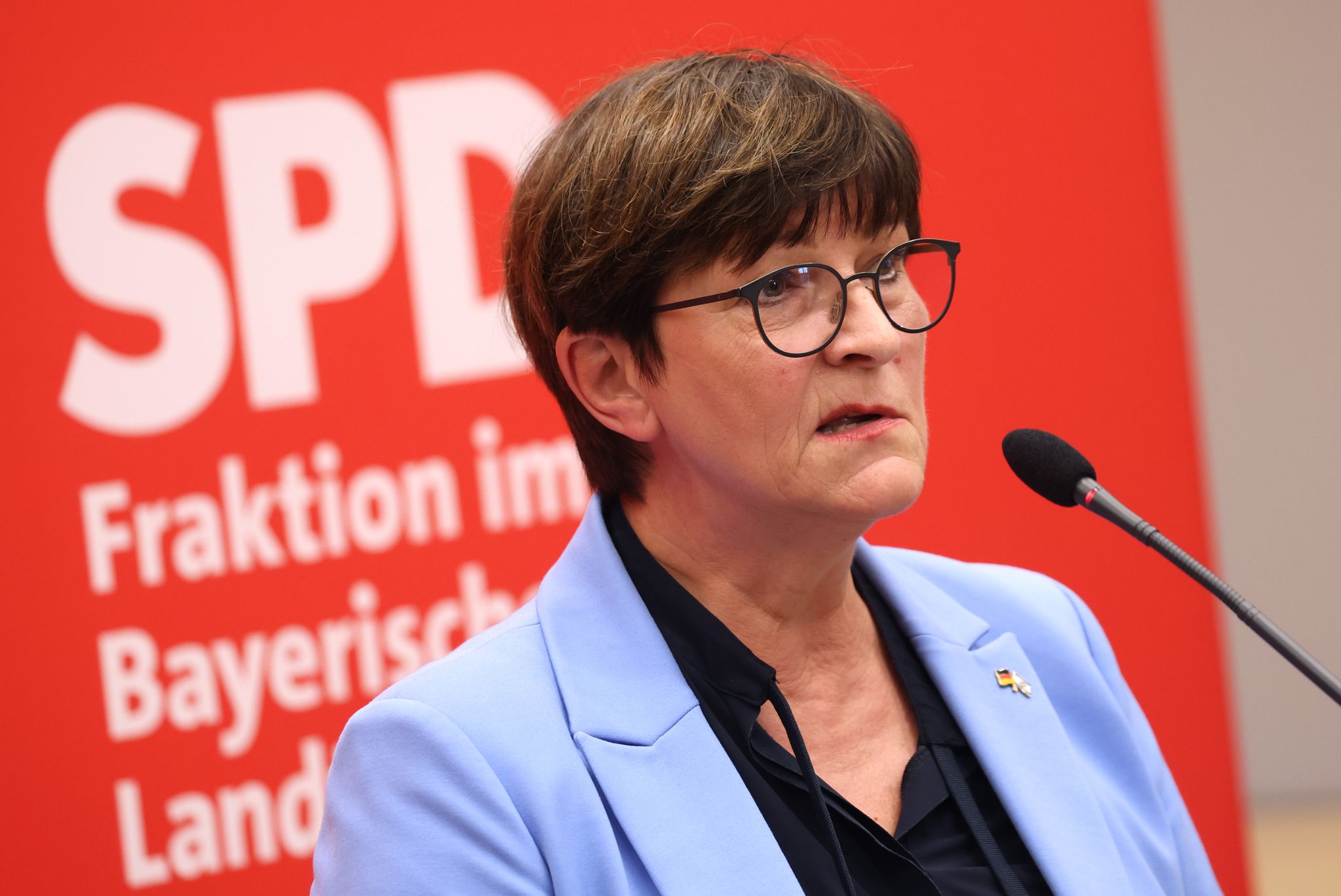 SPD: Steuern für Masse senken und Superreiche zahlen lassen