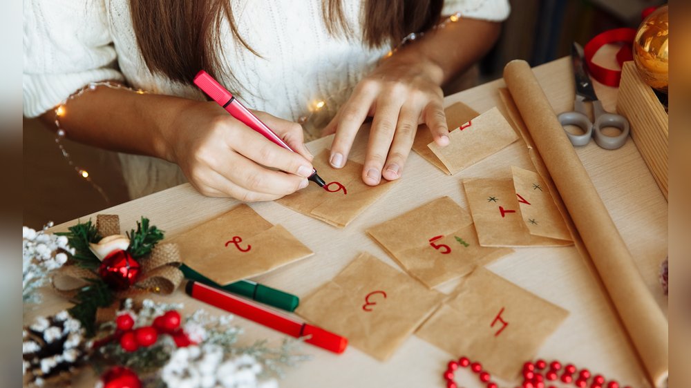 Adventskalender befüllen: Nachhaltige Ideen für Kinder und Erwachsene