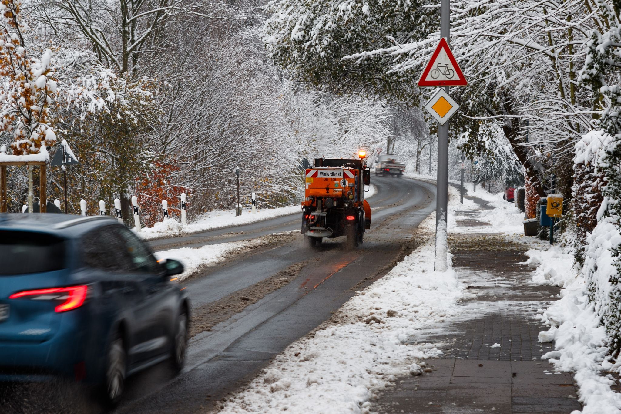 Winteranfang: Glätte und Kälte zum Start in den Dezember