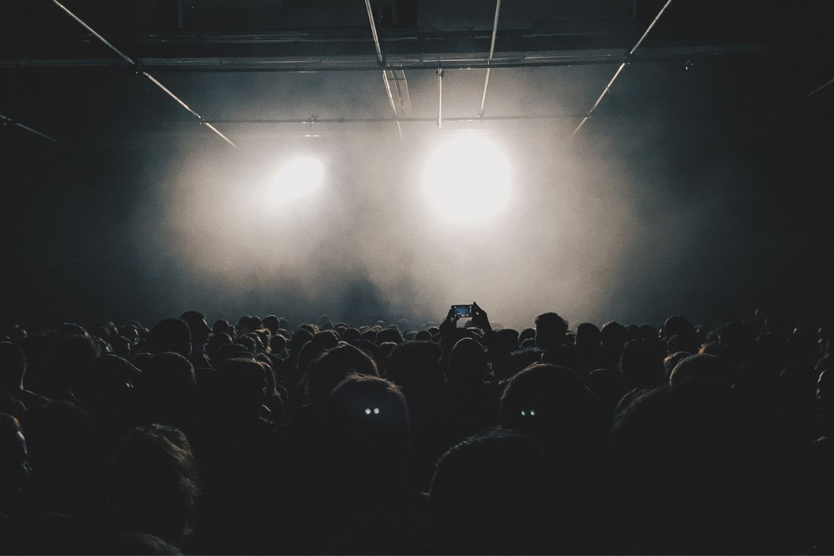 Sänger stirbt während eigenem Konzert