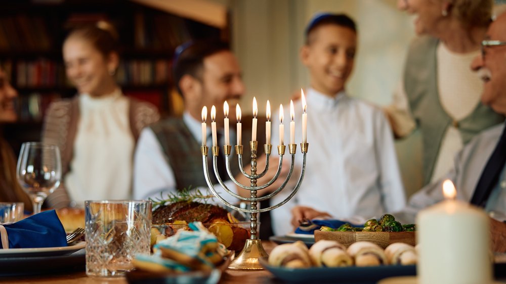 Chanukka beginnt: Hintergründe und Bräuche des jüdischen Lichterfests