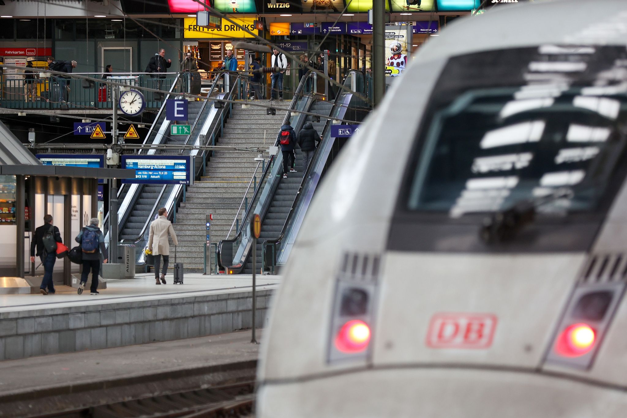 Bahntarifstreit: Warnstreik im Personenverkehr gestartet