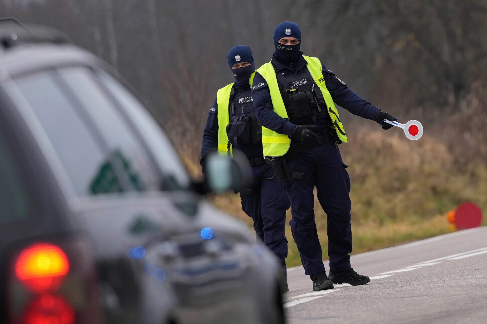 Autofahrer überfährt Fußgänger in Polen – drei Tote