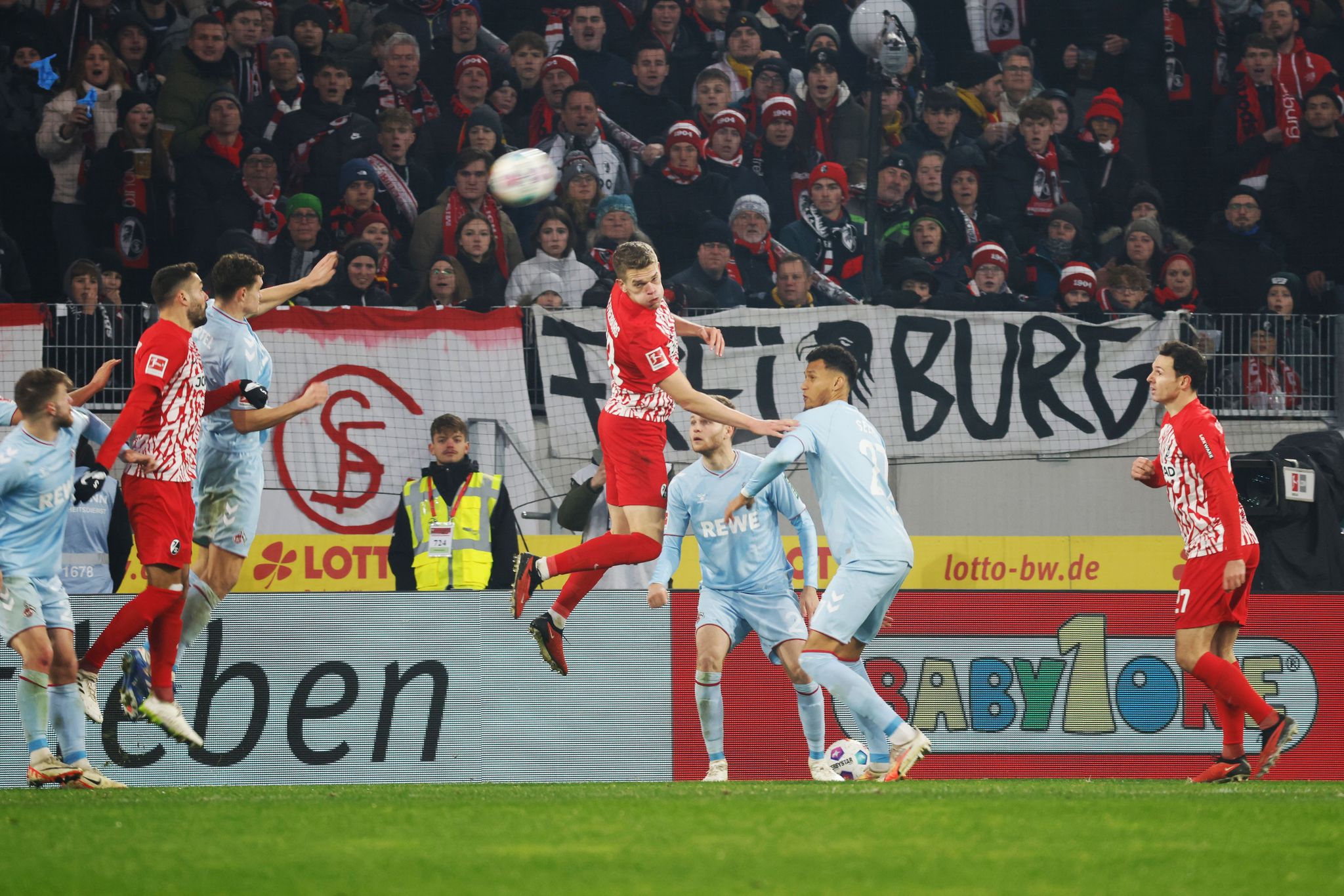 Gregoritsch zum Dritten: SC Freiburg ringt Köln nieder