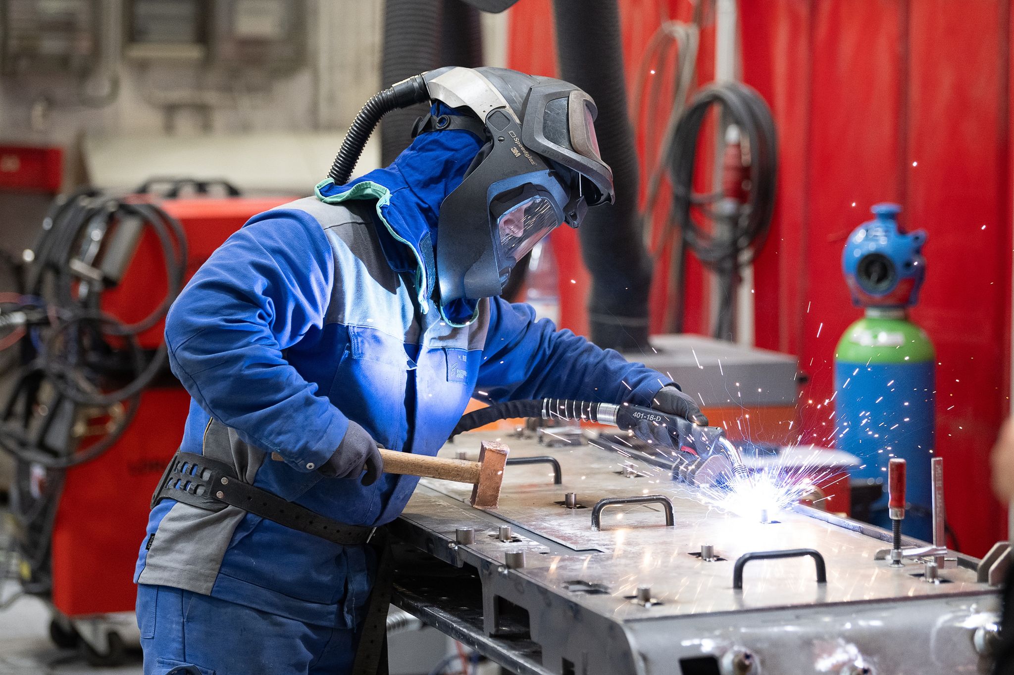 Auftragseingang in der deutschen Industrie gibt kräftig nach