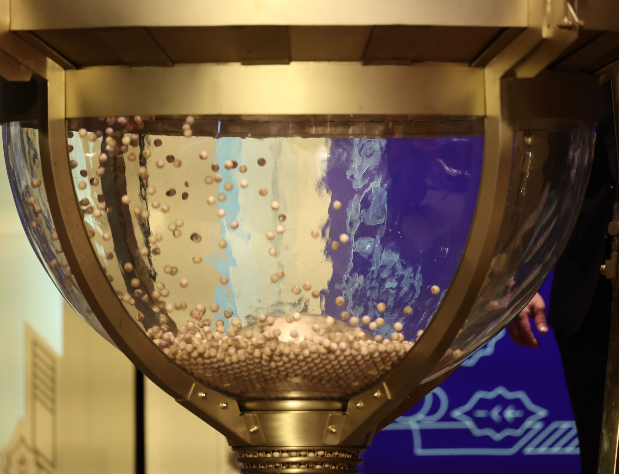 Ziehung der spanischen Weihnachtslotterie hat begonnen