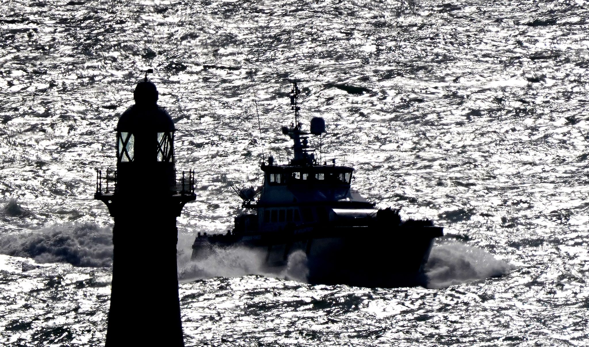 Migranten-Boot im Ärmelkanal in Seenot – eine Person tot
